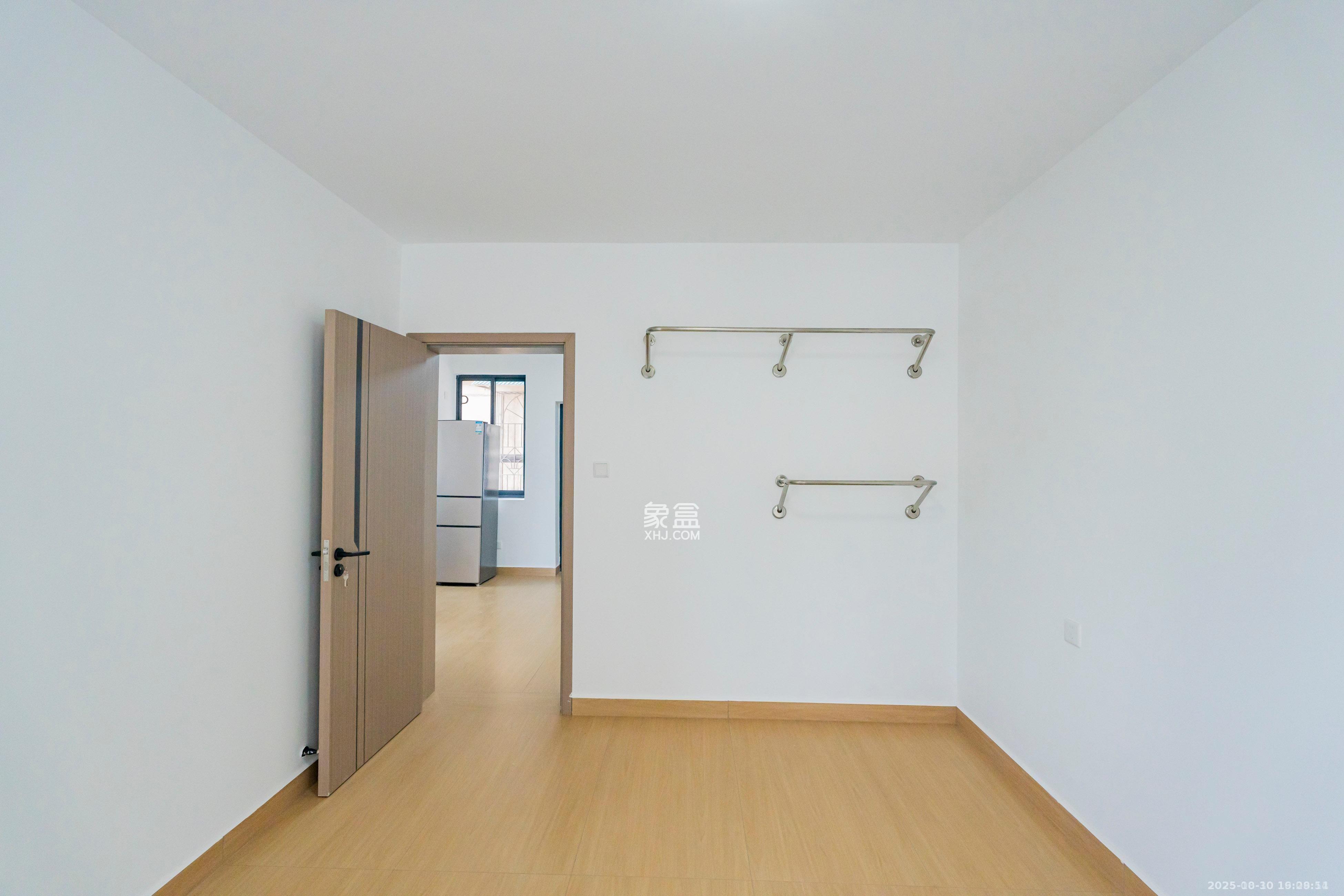 兴通园公寓  2室1厅1卫    1600.0元/月 兴通园公寓  2室1厅1卫    1600.0元/月室内图