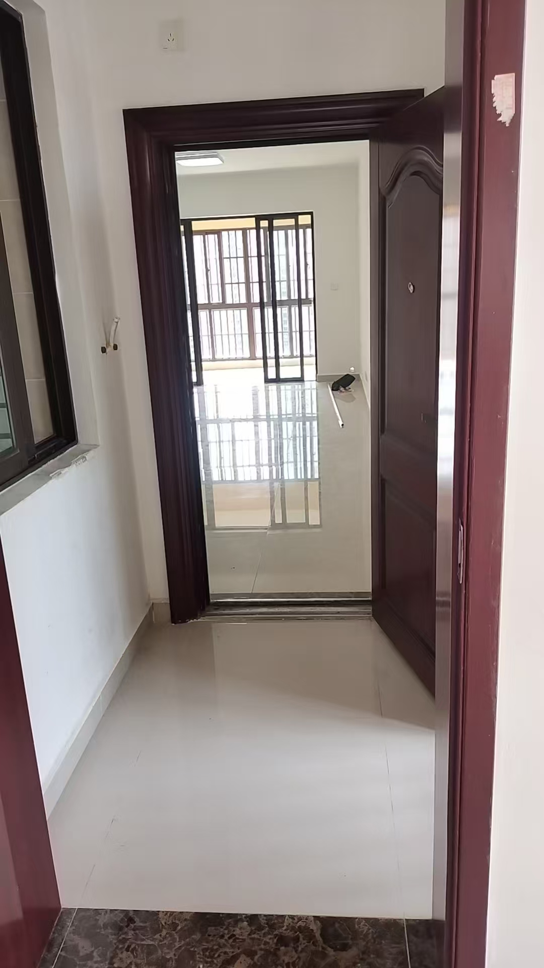 龙岐雅苑  3室2厅2卫    2900.0元/月 龙岐雅苑  3室2厅2卫    2900.0元/月室内图