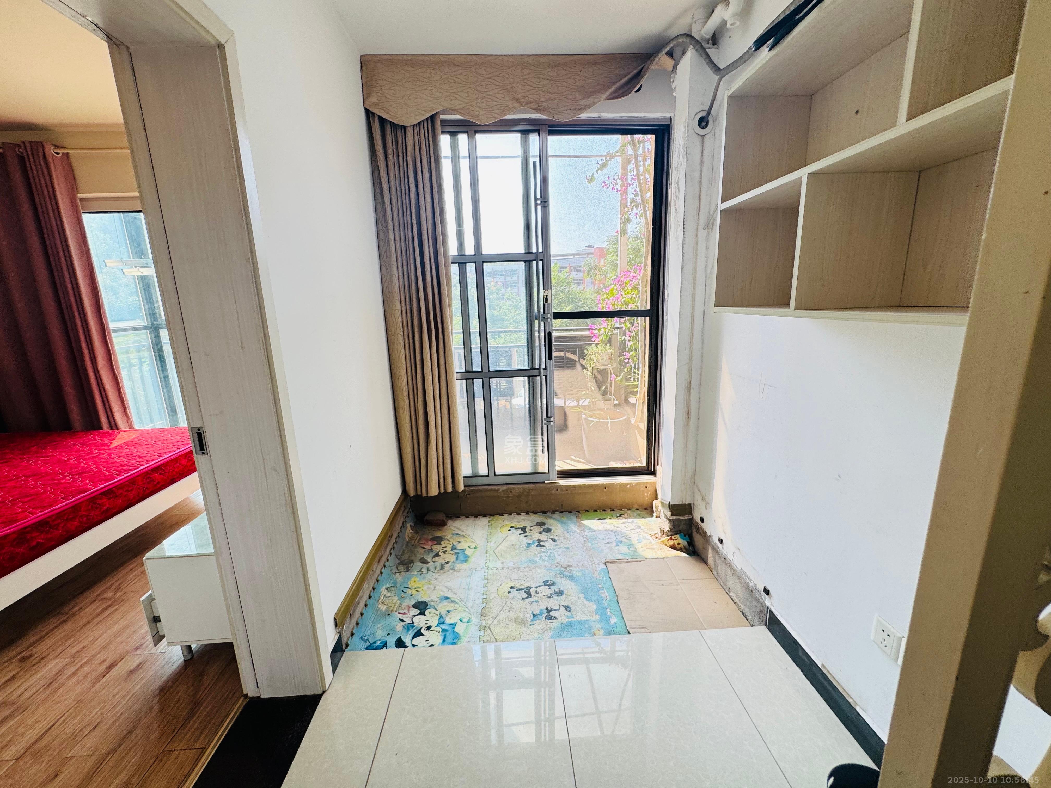 郡原居里  2室2厅1卫    1500.0元/月室内图