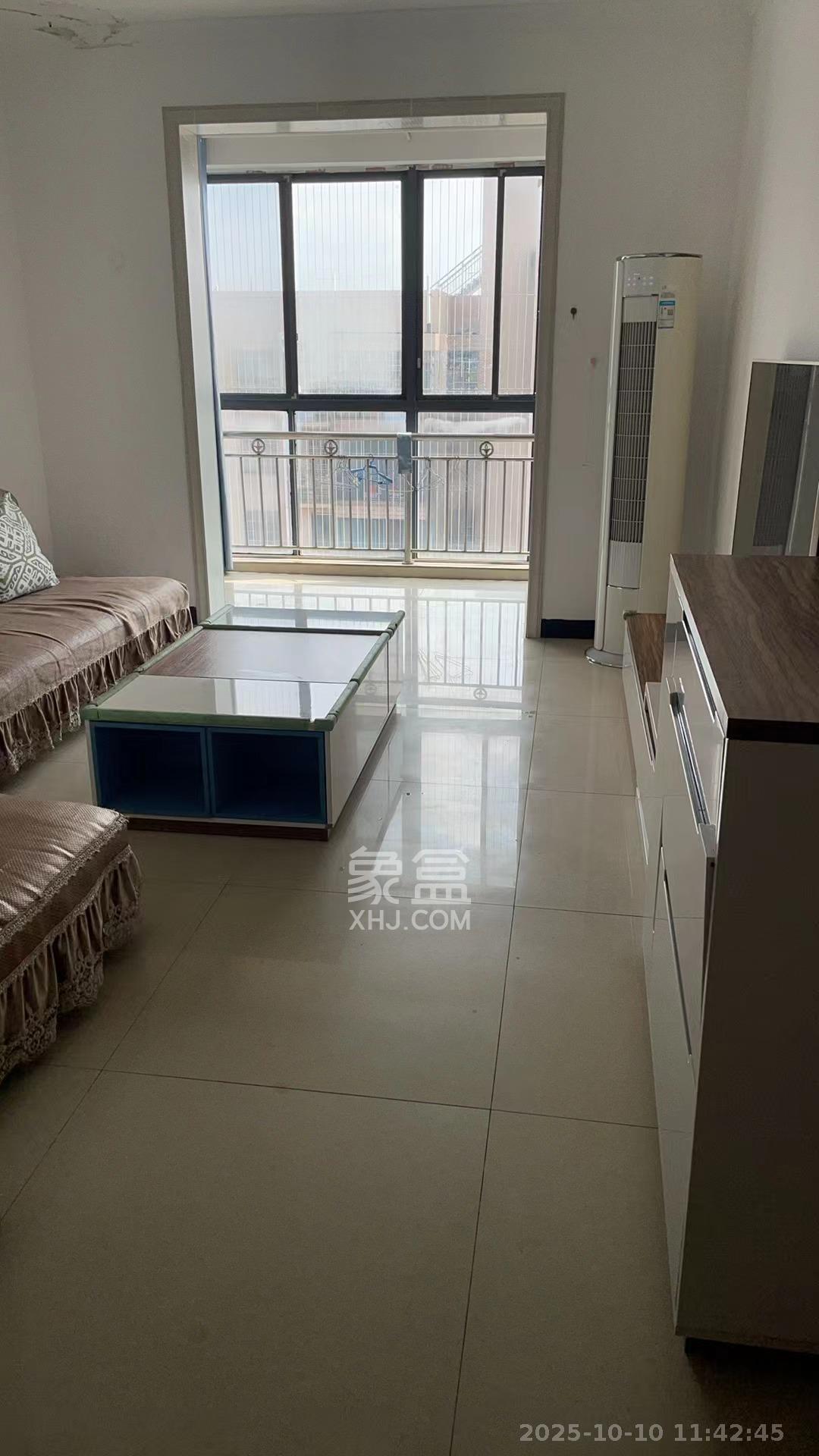 天悦嘉园 2室2厅1卫 1800.0元/月 天悦嘉园 2室2厅1卫 1800.0元/月室内图