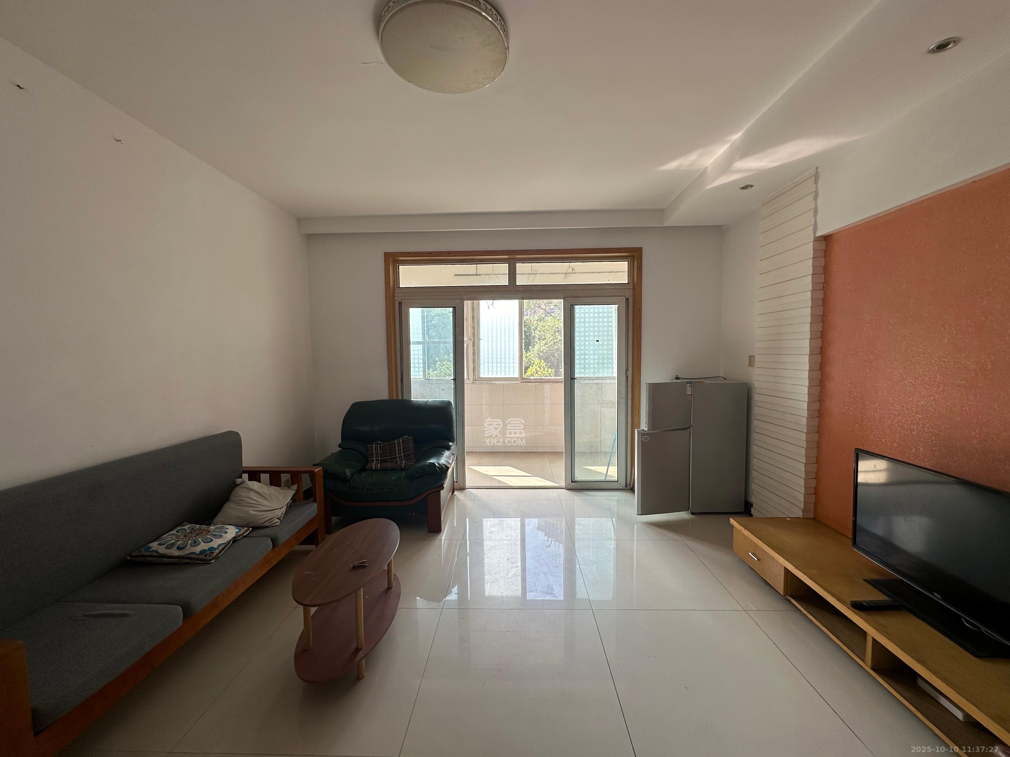 湘樟园小区(湘樟家园) 2室1厅1卫 1600.0元/月 湘樟园小区(湘樟家园) 2室1厅1卫 1600.0元/月室内图