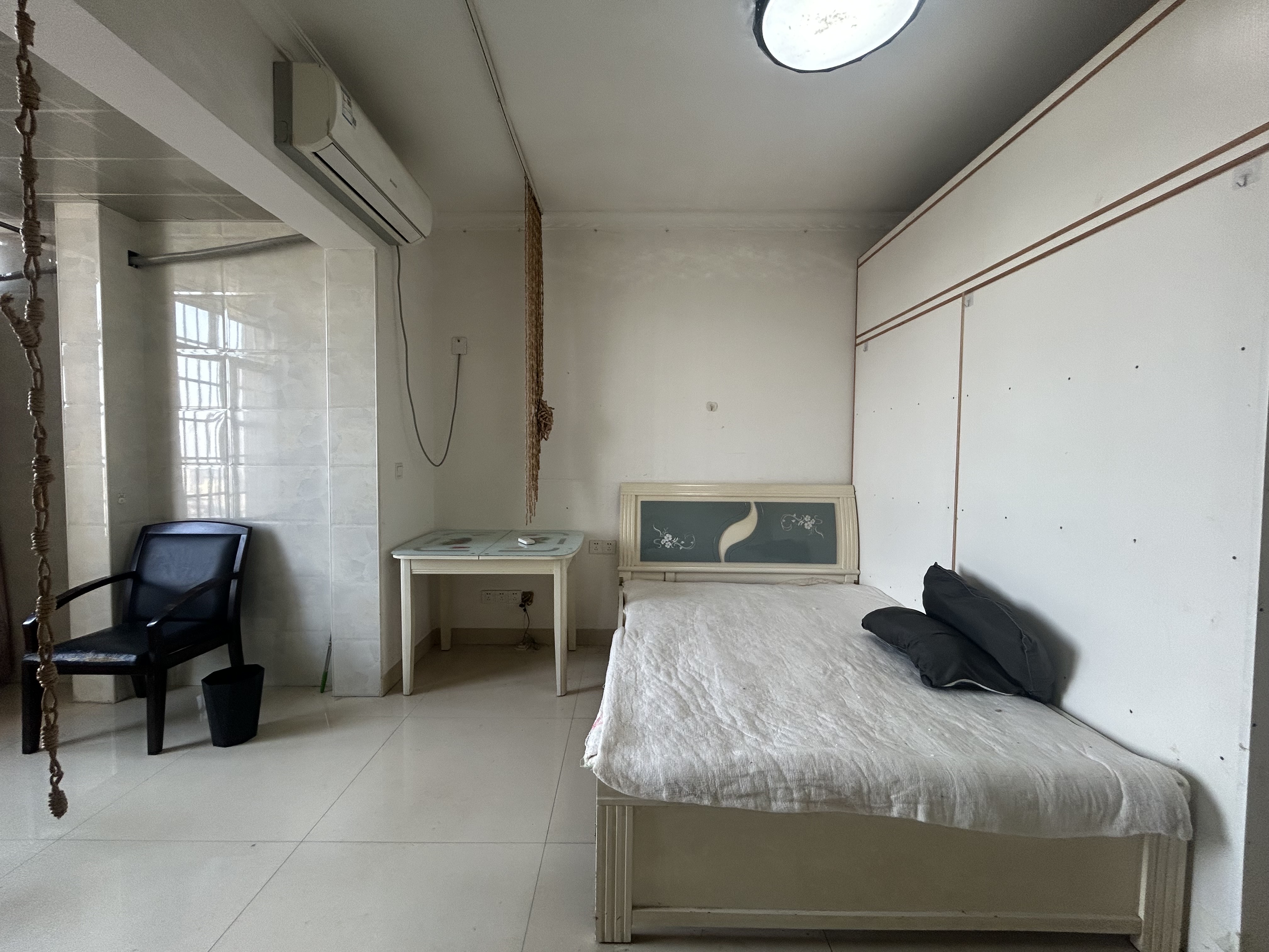 鸿泰国际 1室1厅1卫 23.8万 鸿泰国际 1室1厅1卫 23.8万客厅