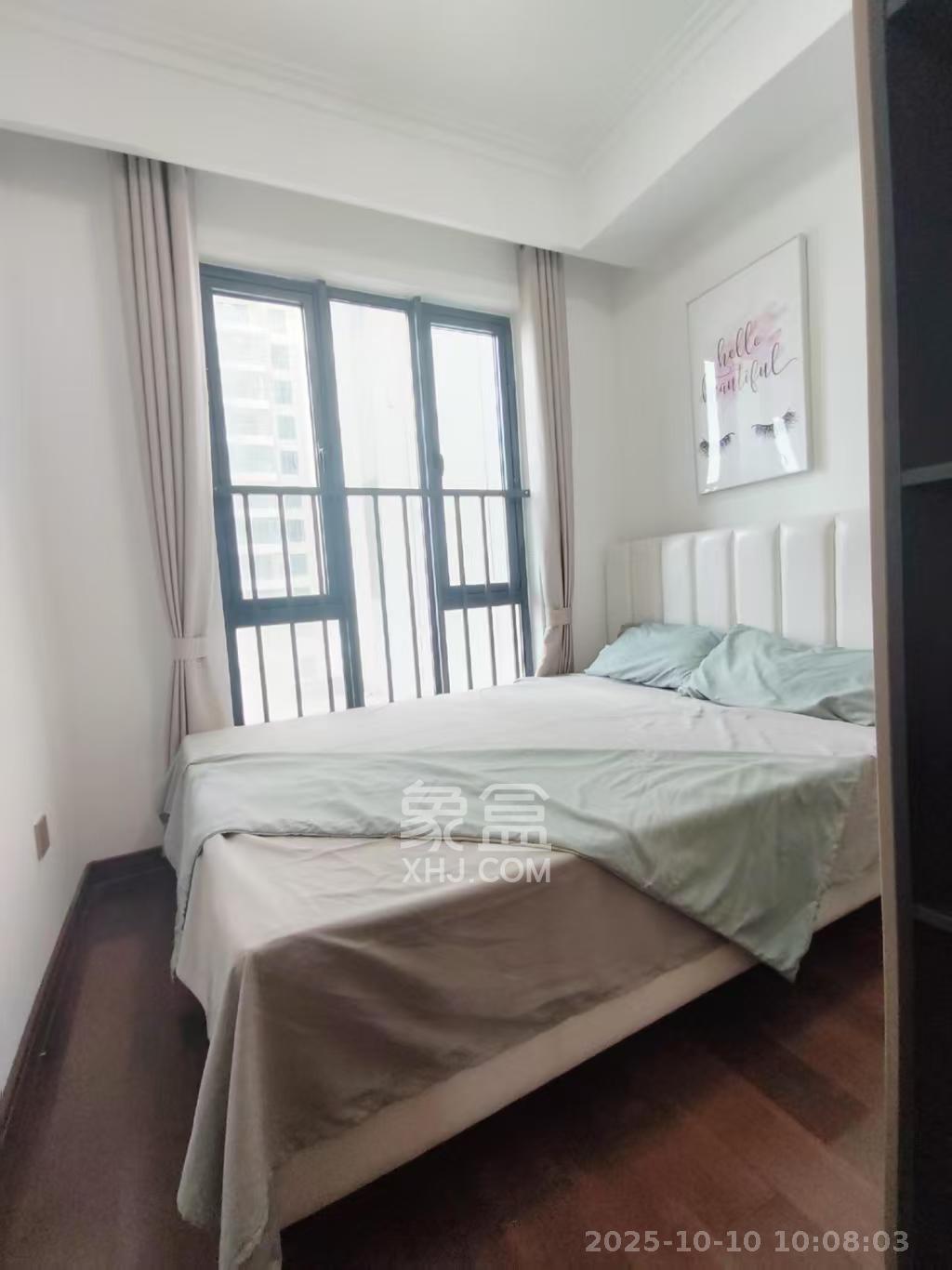 绿地商务广场  1室1厅1卫    2000.0元/月室内图