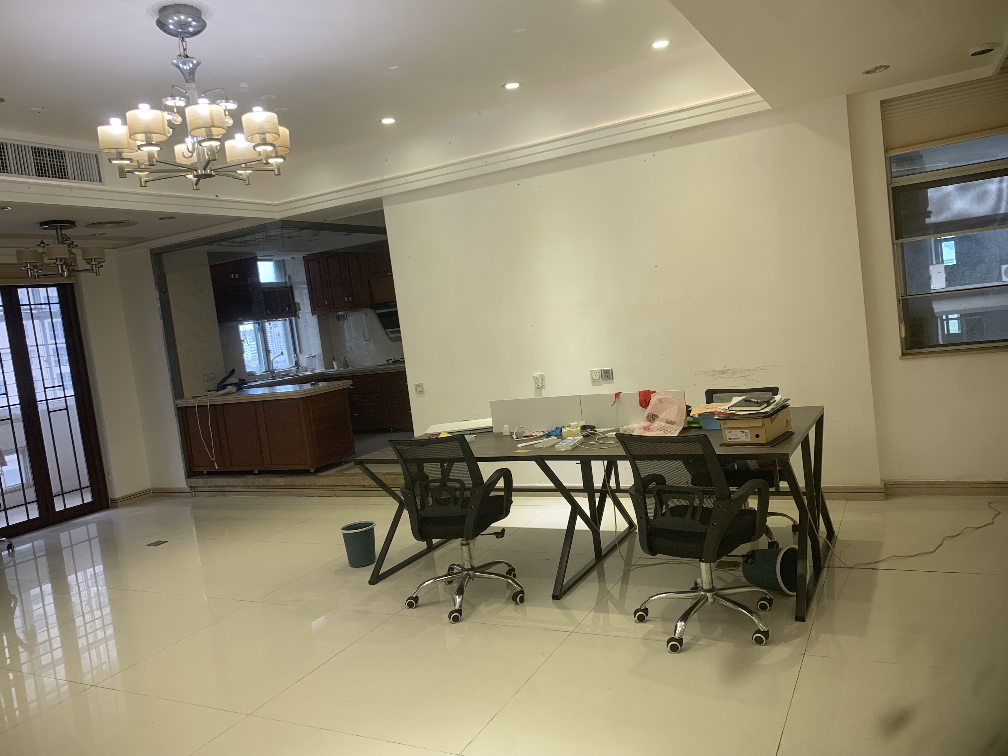 名门广场南区(一期) 2室2厅2卫 3000.0元/月 名门广场南区(一期) 2室2厅2卫 3000.0元/月室内图