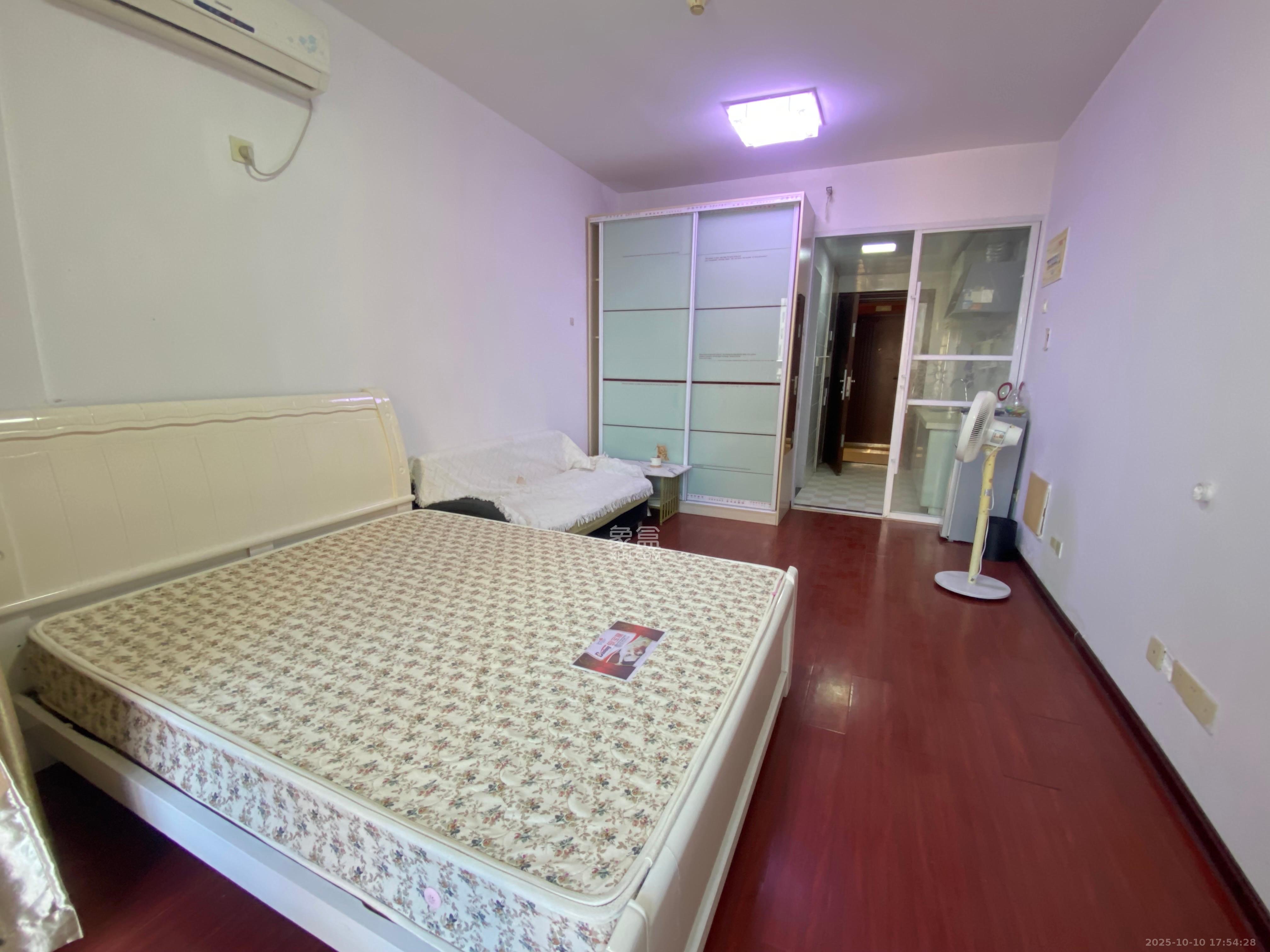 保利麓谷林语I区 1室1厅1卫 1300.0元/月 保利麓谷林语I区 1室1厅1卫 1300.0元/月室内图