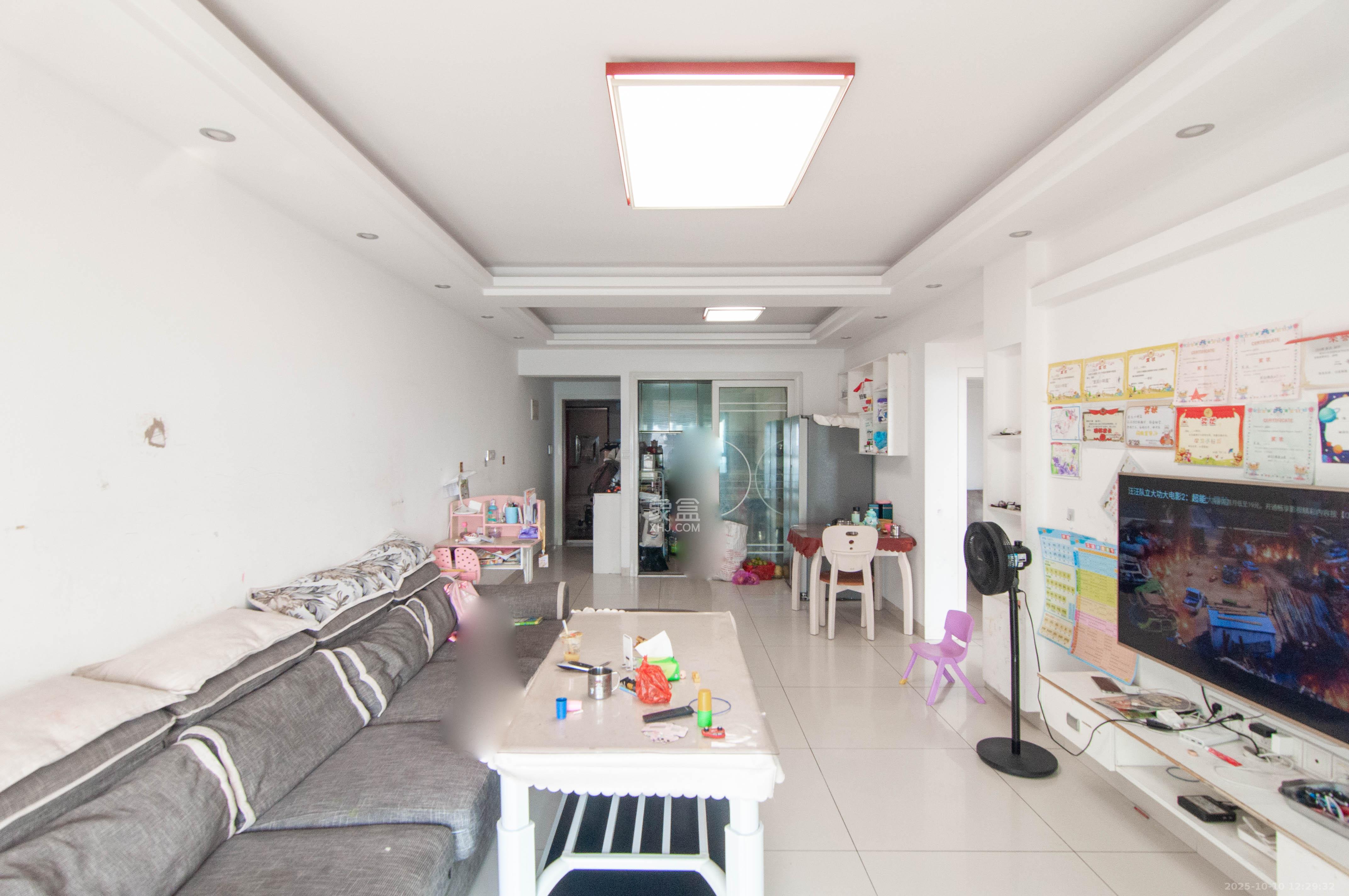 达美D6区  2室1厅1卫    90.0万 达美D6区  2室1厅1卫    90.0万客厅