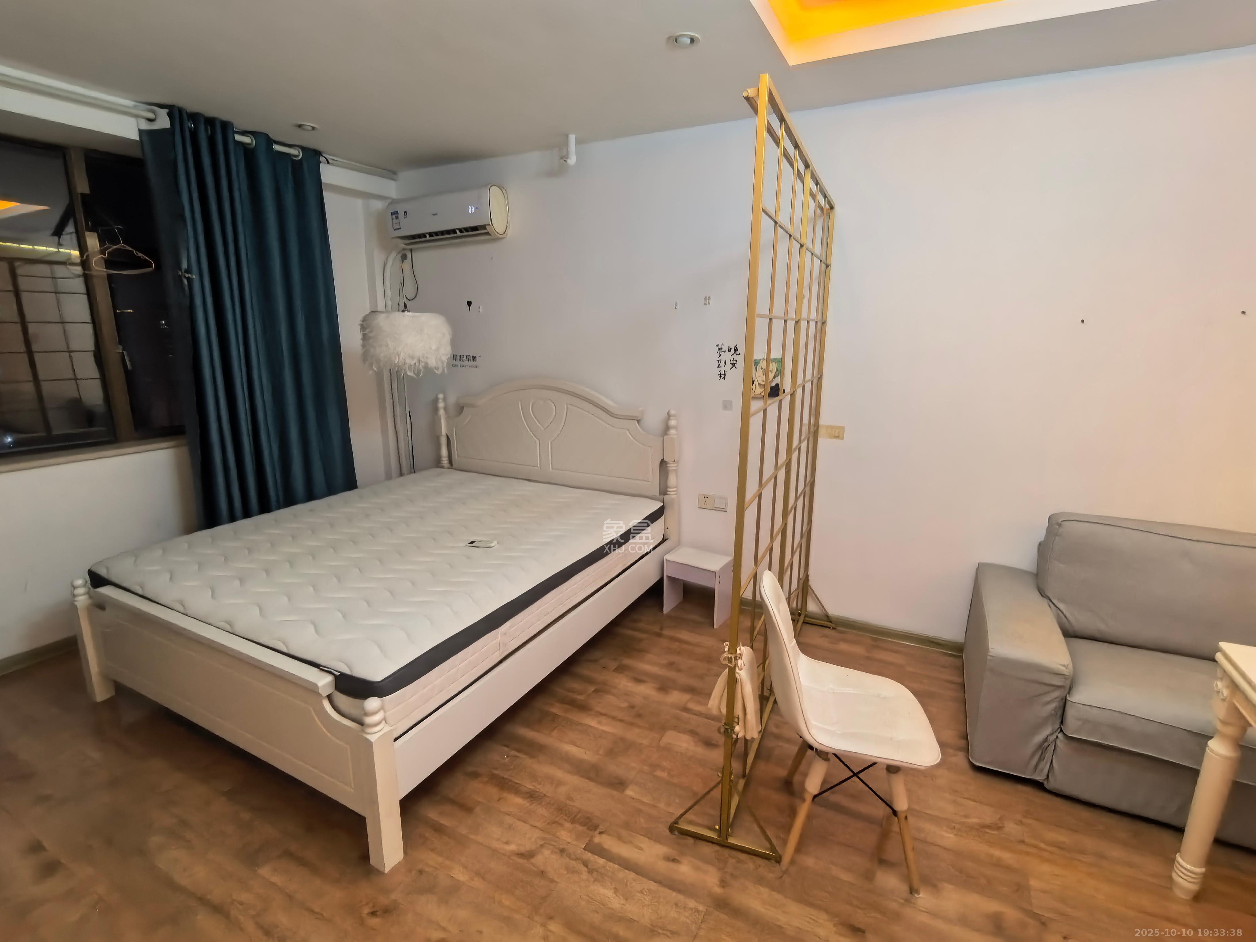 昊天大厦 1室1厅1卫 2000.0元/月 昊天大厦 1室1厅1卫 2000.0元/月室内图