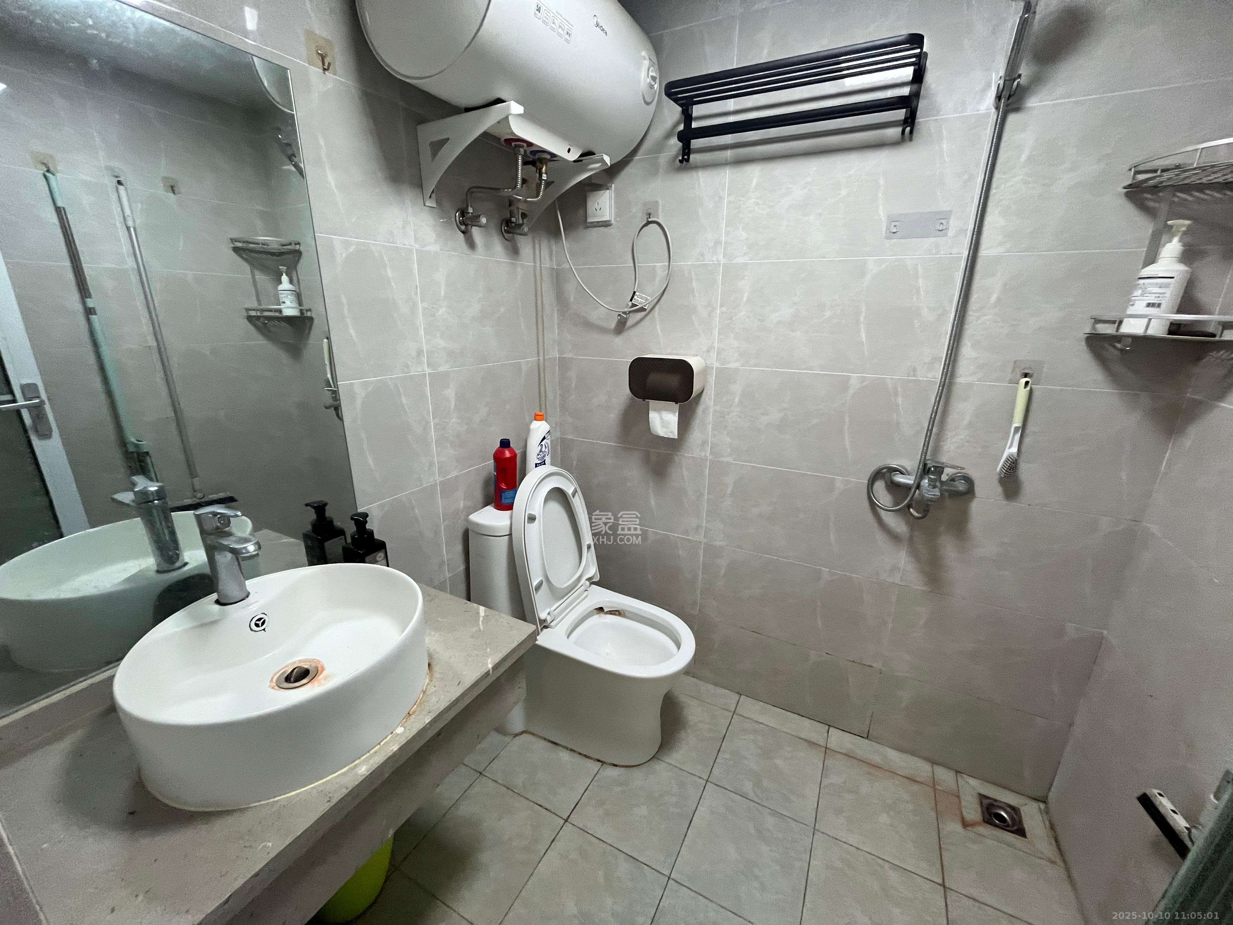 博长山水香颐  1室1厅1卫    1600.0元/月室内图