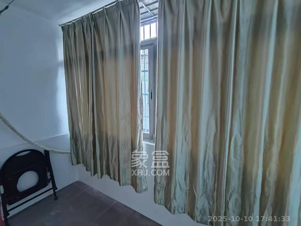 浏正街、东庆街散盘  2室1厅1卫    1800.0元/月 浏正街、东庆街散盘  2室1厅1卫    1800.0元/月室内图1