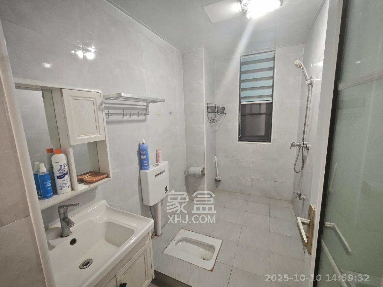 卓越浅水湾 1室0厅0卫 2100.0元/月 卓越浅水湾 1室0厅0卫 2100.0元/月室内图