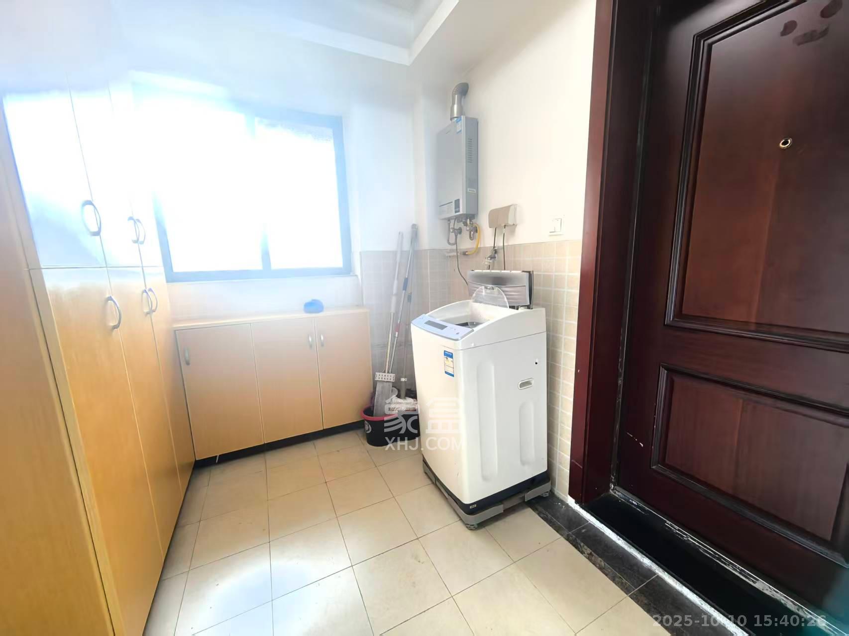 珠江花城四期花盛 2室2厅1卫 2300.0元/月 珠江花城四期花盛 2室2厅1卫 2300.0元/月室内图