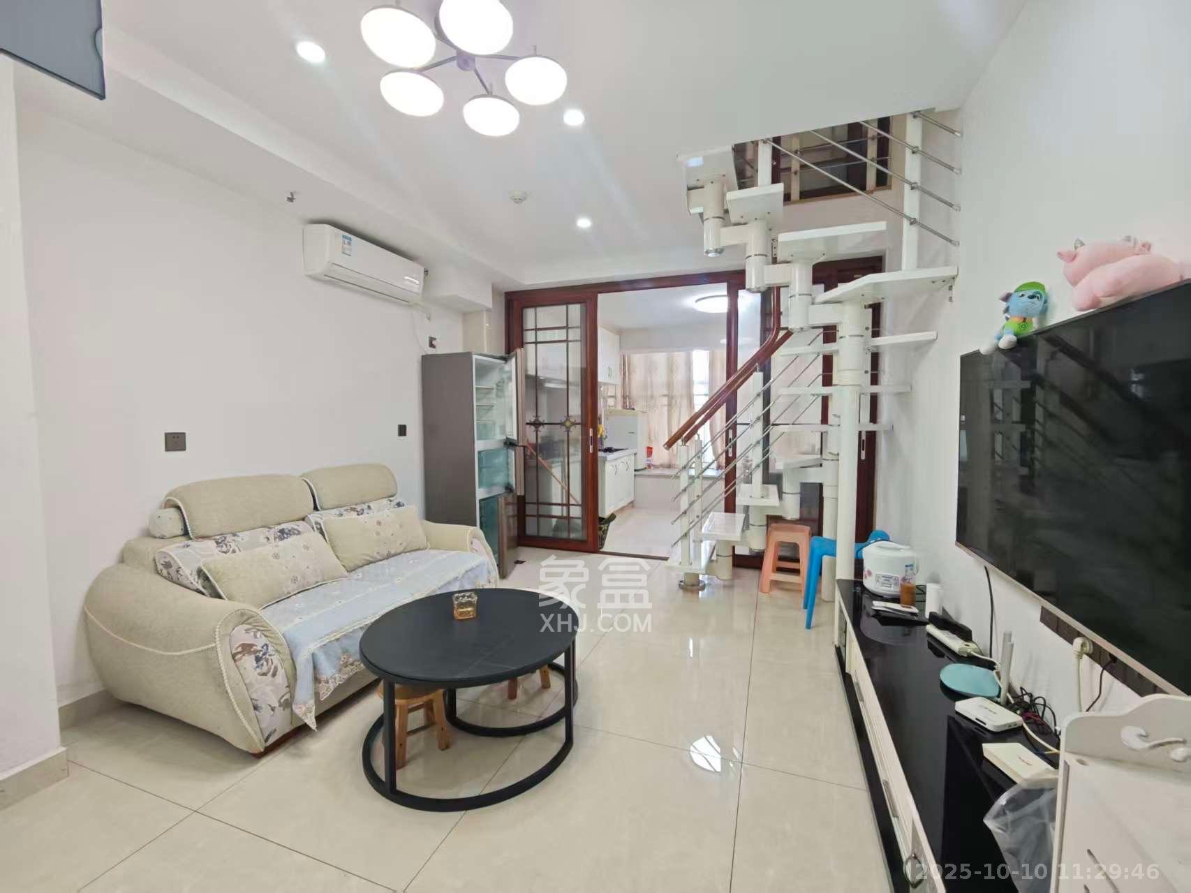 金色loft(鑫秋大厦) 1室0厅0卫 2000.0元/月 金色loft(鑫秋大厦) 1室0厅0卫 2000.0元/月室内图