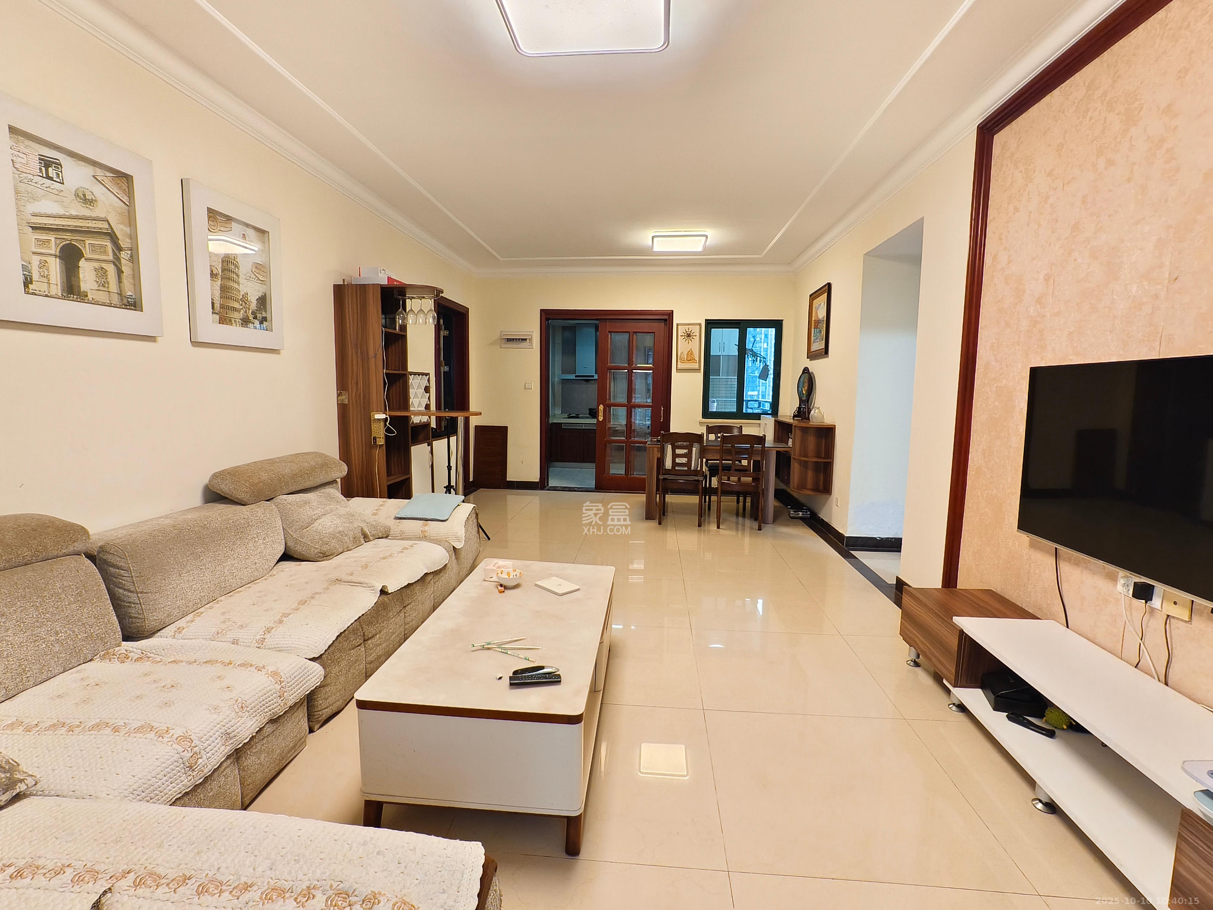 恒大翡翠华庭  3室2厅1卫    2100.0元/月