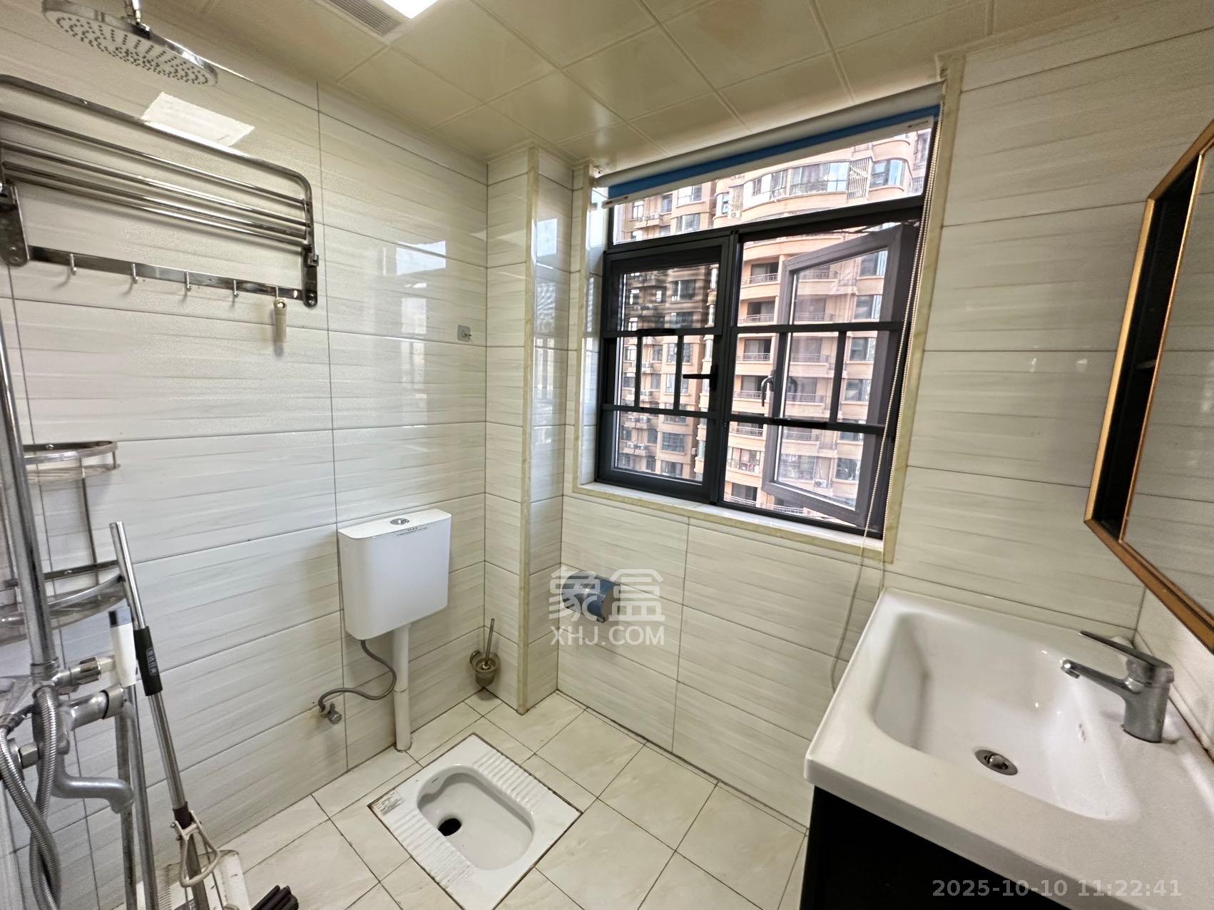 嘉雨兴园  2室1厅1卫    2800.0元/月 嘉雨兴园  2室1厅1卫    2800.0元/月室内图