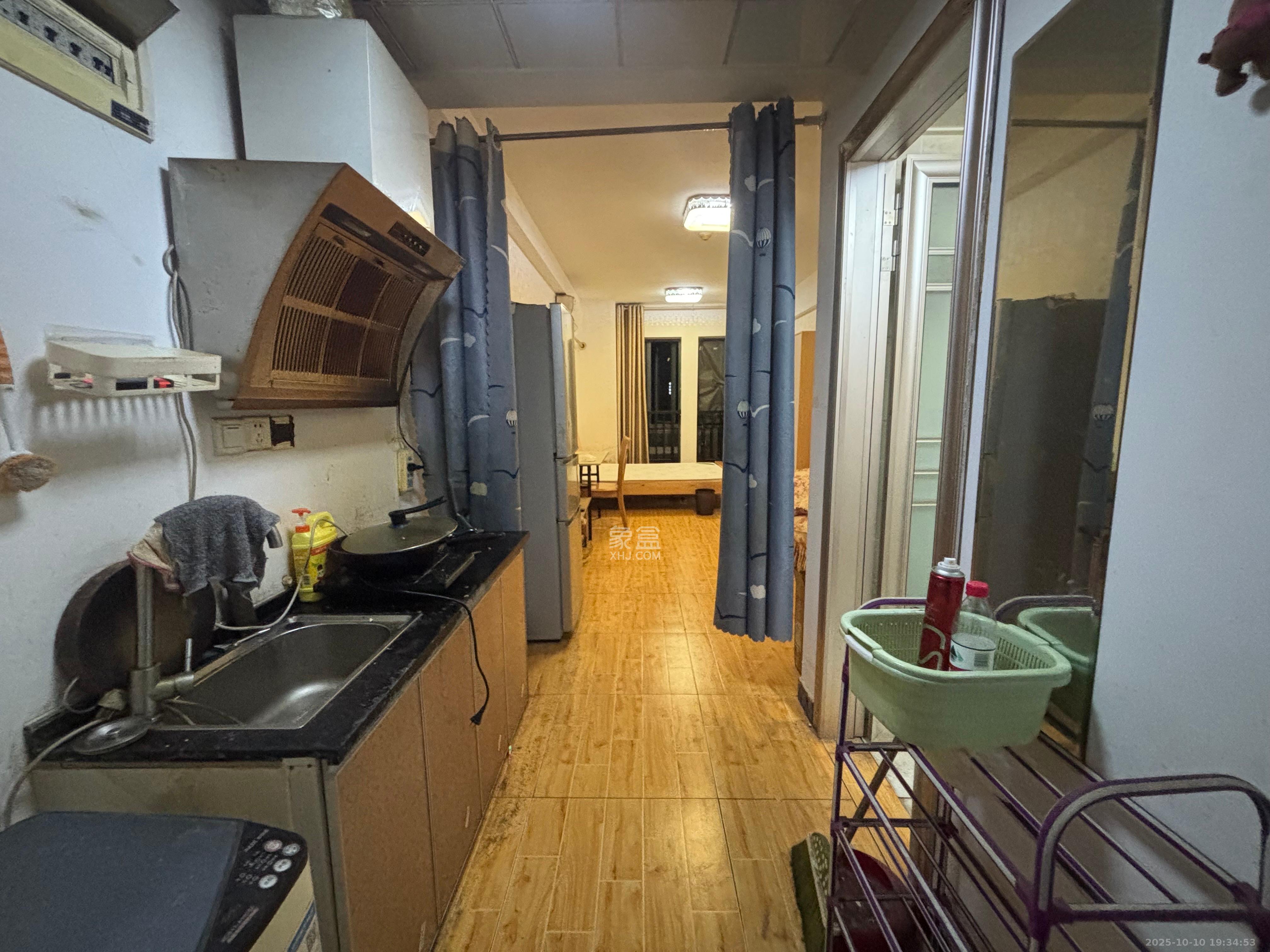 中建芙蓉工社 1室1厅1卫 900.0元/月 中建芙蓉工社 1室1厅1卫 900.0元/月室内图