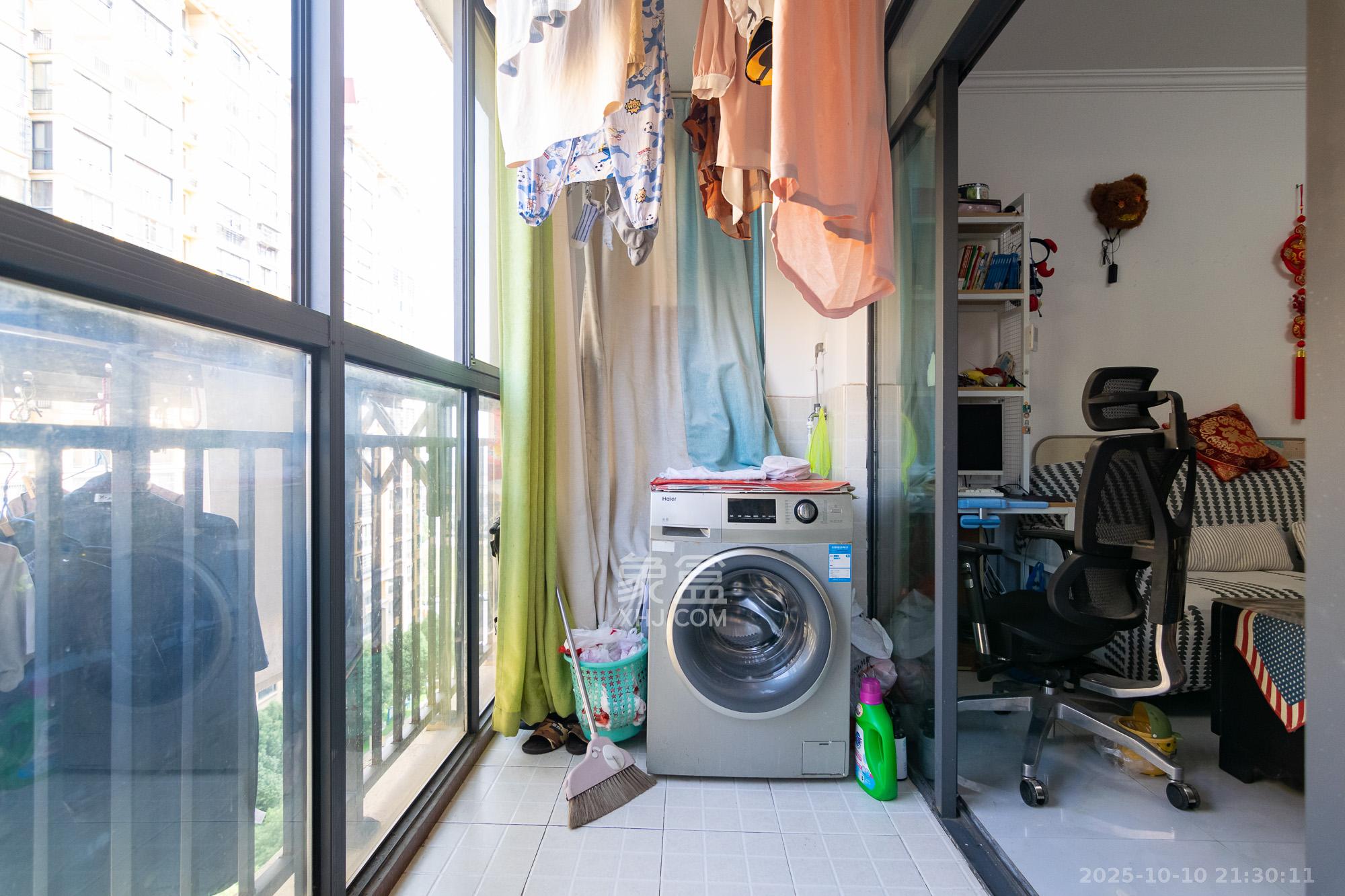 晟通城  3室2厅1卫    50.8万 晟通城  3室2厅1卫    50.8万阳台