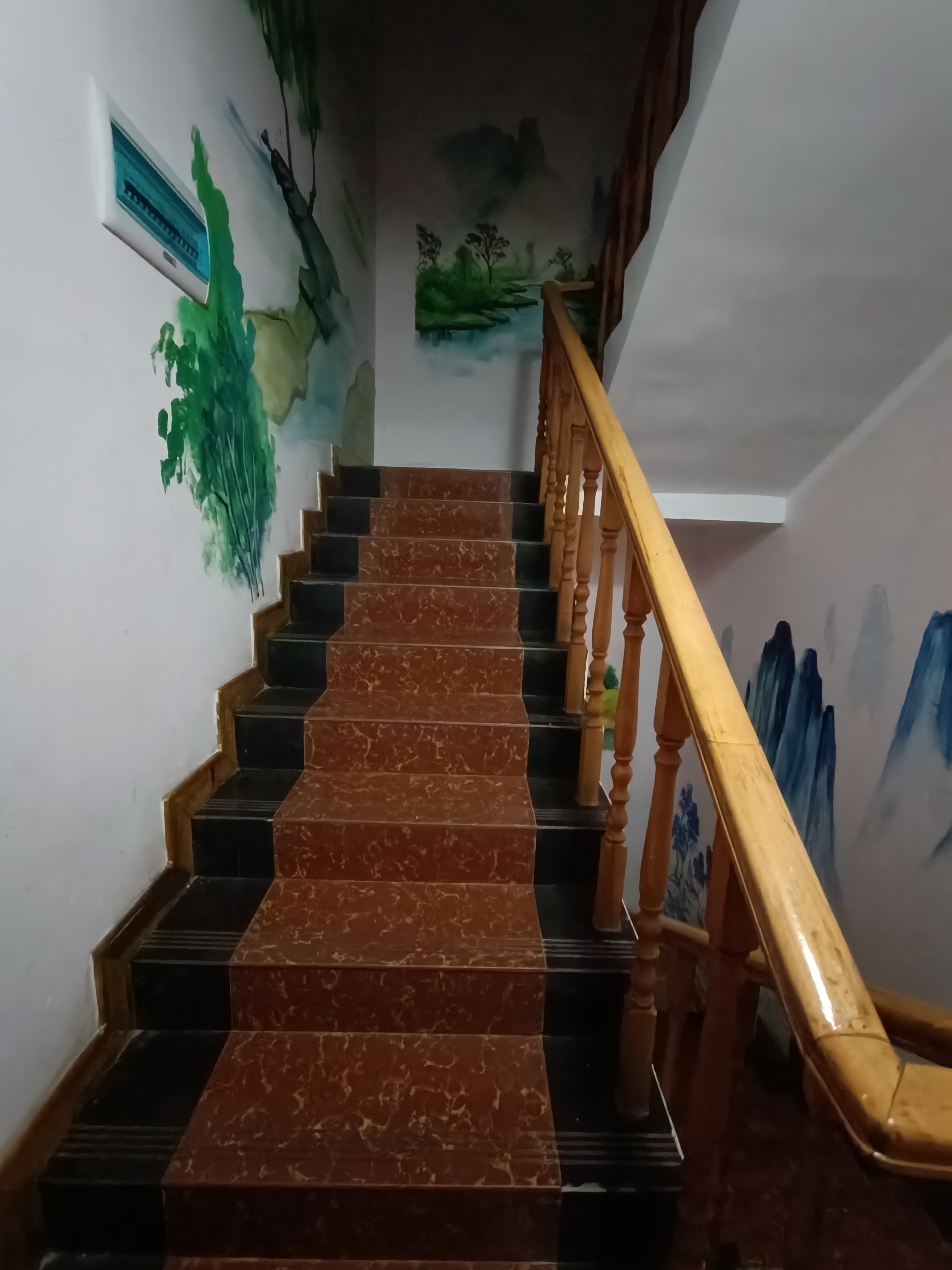 黄金塔安置小区散盘 10室2厅4卫 3300.0元/月 黄金塔安置小区散盘 10室2厅4卫 3300.0元/月室内图