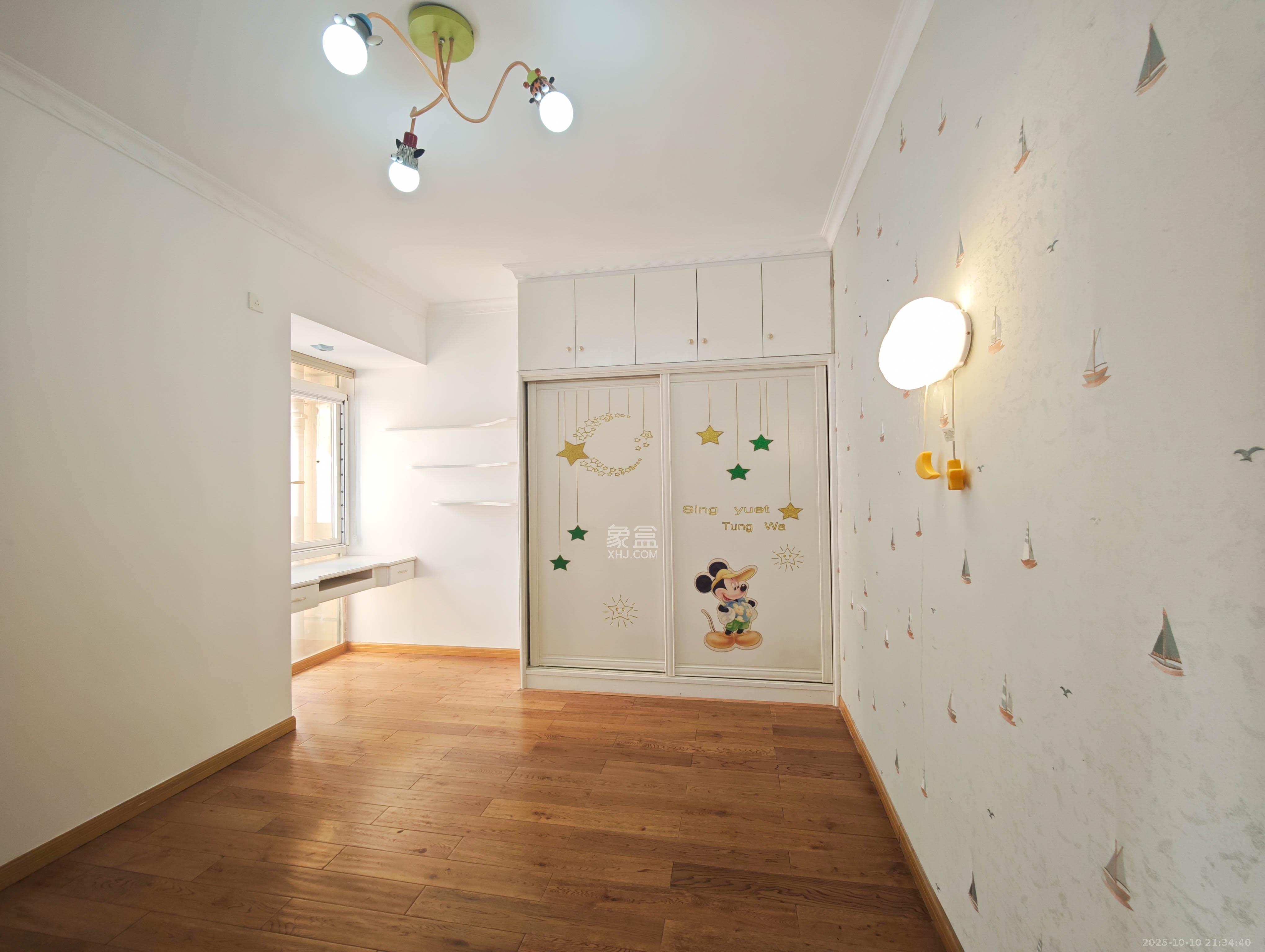 五矿万境水岸二期(五矿万境水岸和苑) 2室2厅1卫 99.8万 五矿万境水岸二期(五矿万境水岸和苑) 2室2厅1卫 99.8万卧室