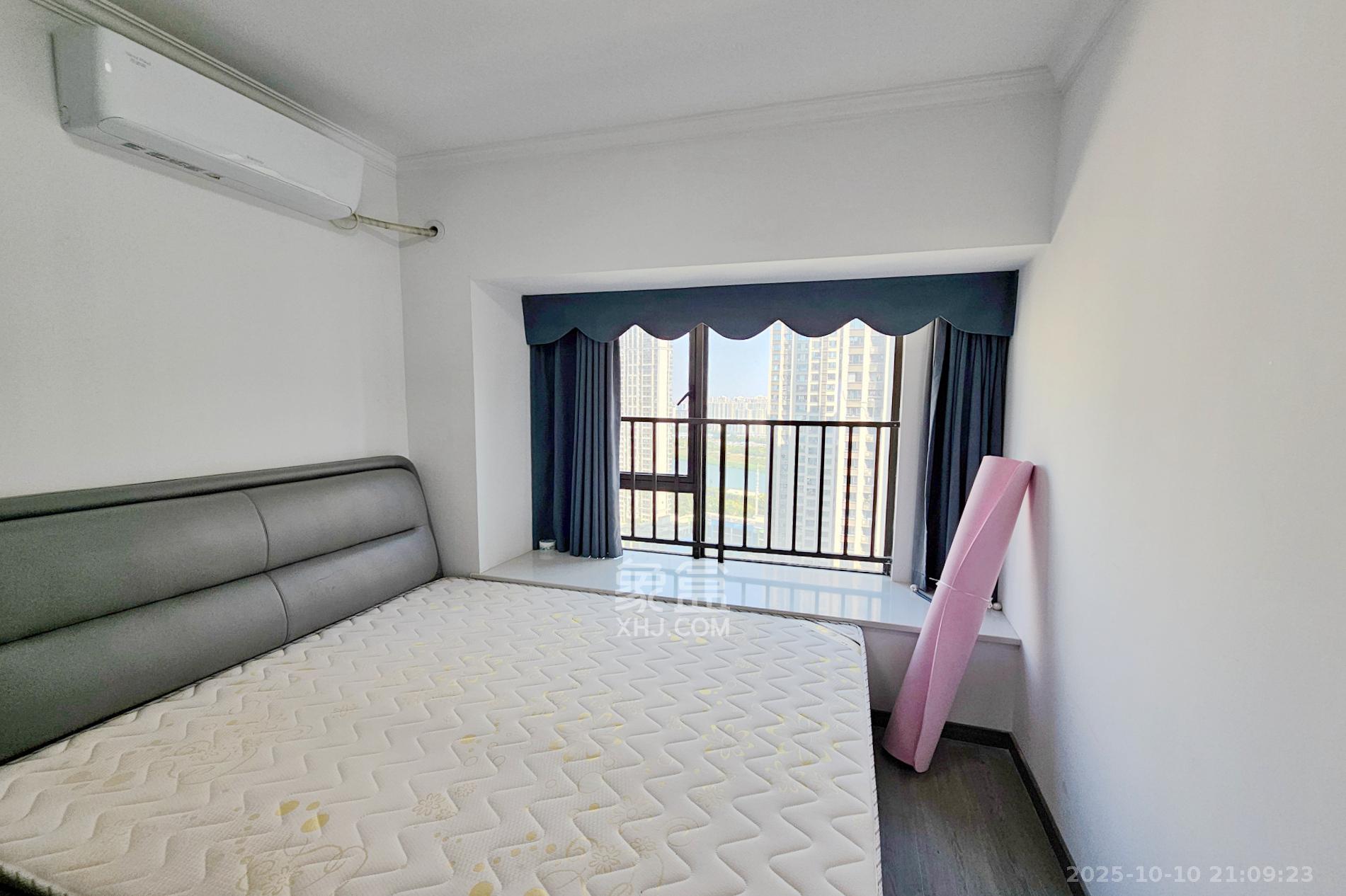 阳光城尚东湾愉景苑  4室2厅2卫    155.0万卧室