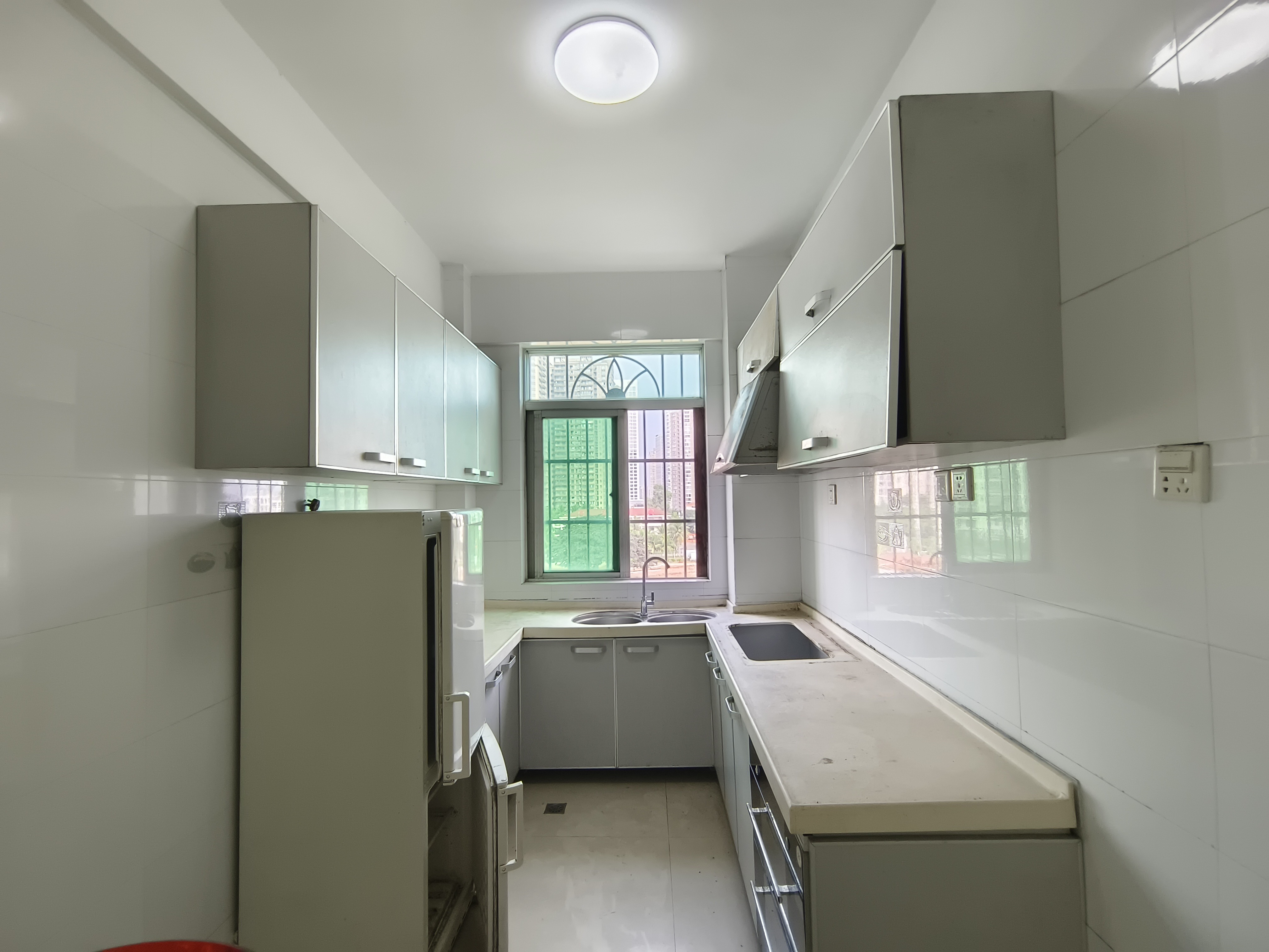 华秀小区  3室2厅1卫    120.0万客厅