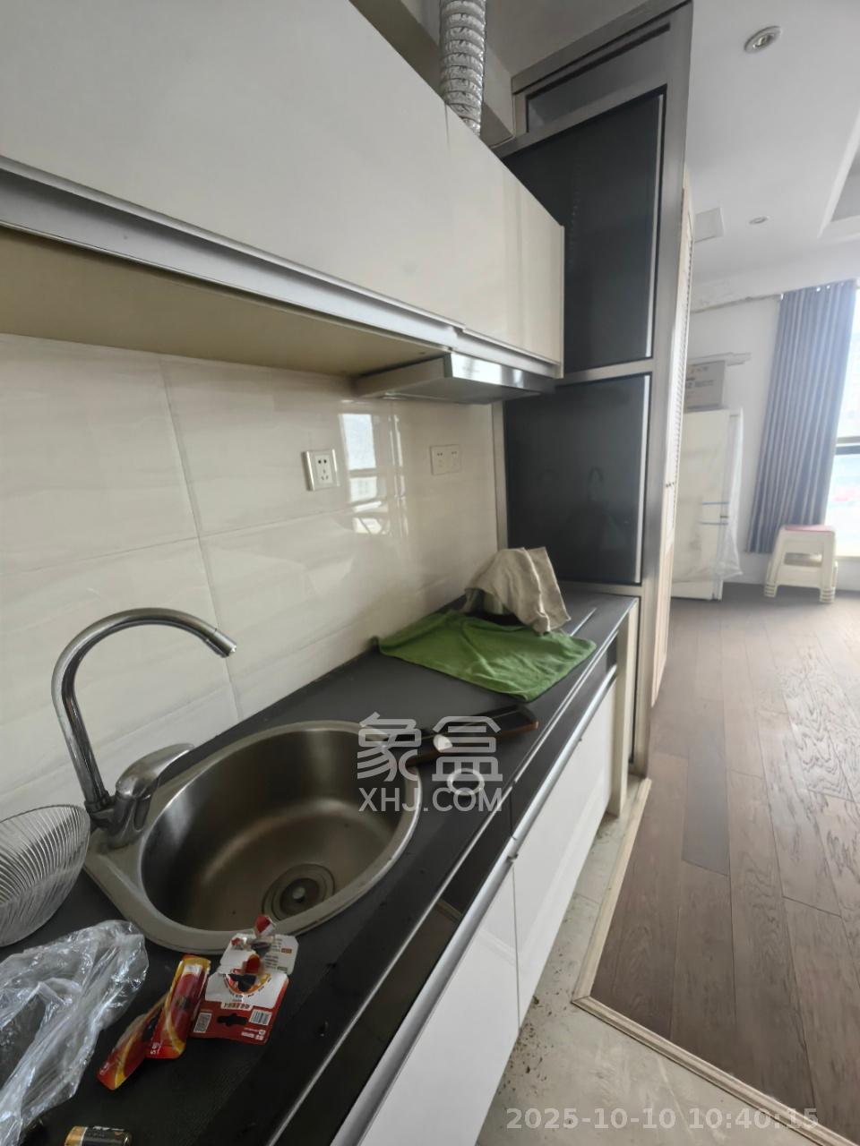 壹号公馆  1室1厅1卫    2200.0元/月室内图