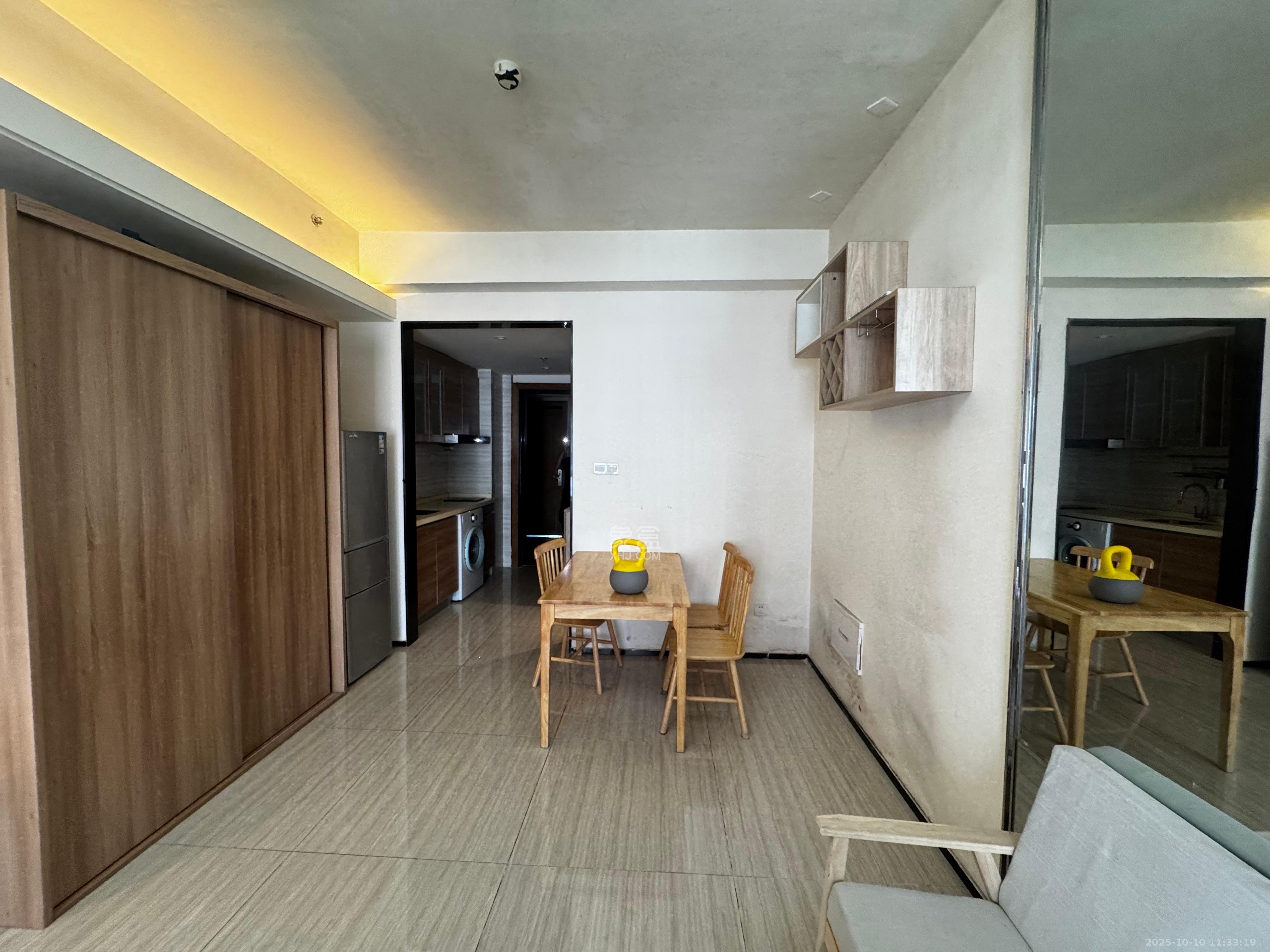 恒大国际广场  1室1厅1卫    1600.0元/月室内图