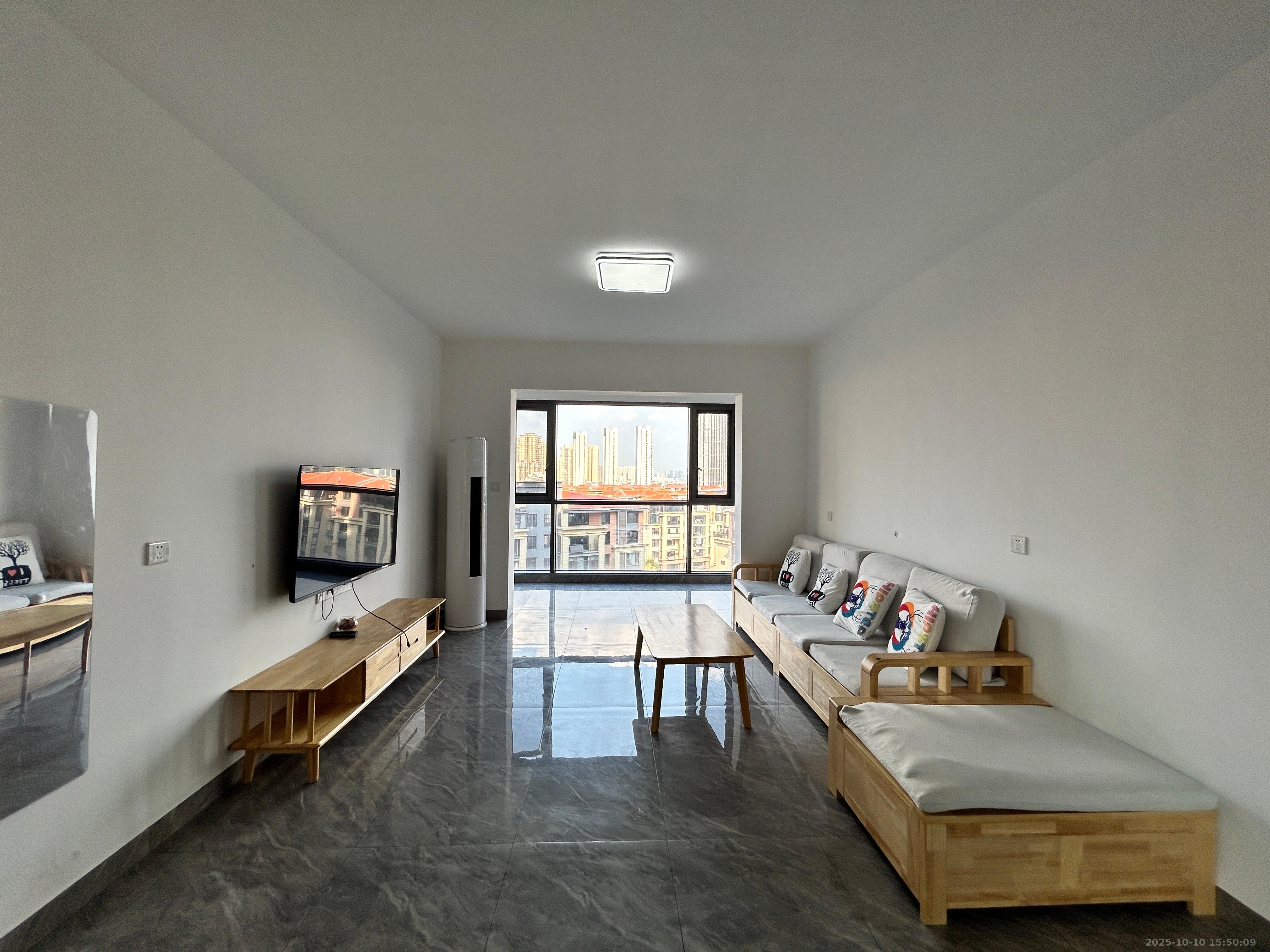 江山帝景雅典  3室2厅2卫    2400.0元/月 江山帝景雅典  3室2厅2卫    2400.0元/月室内图