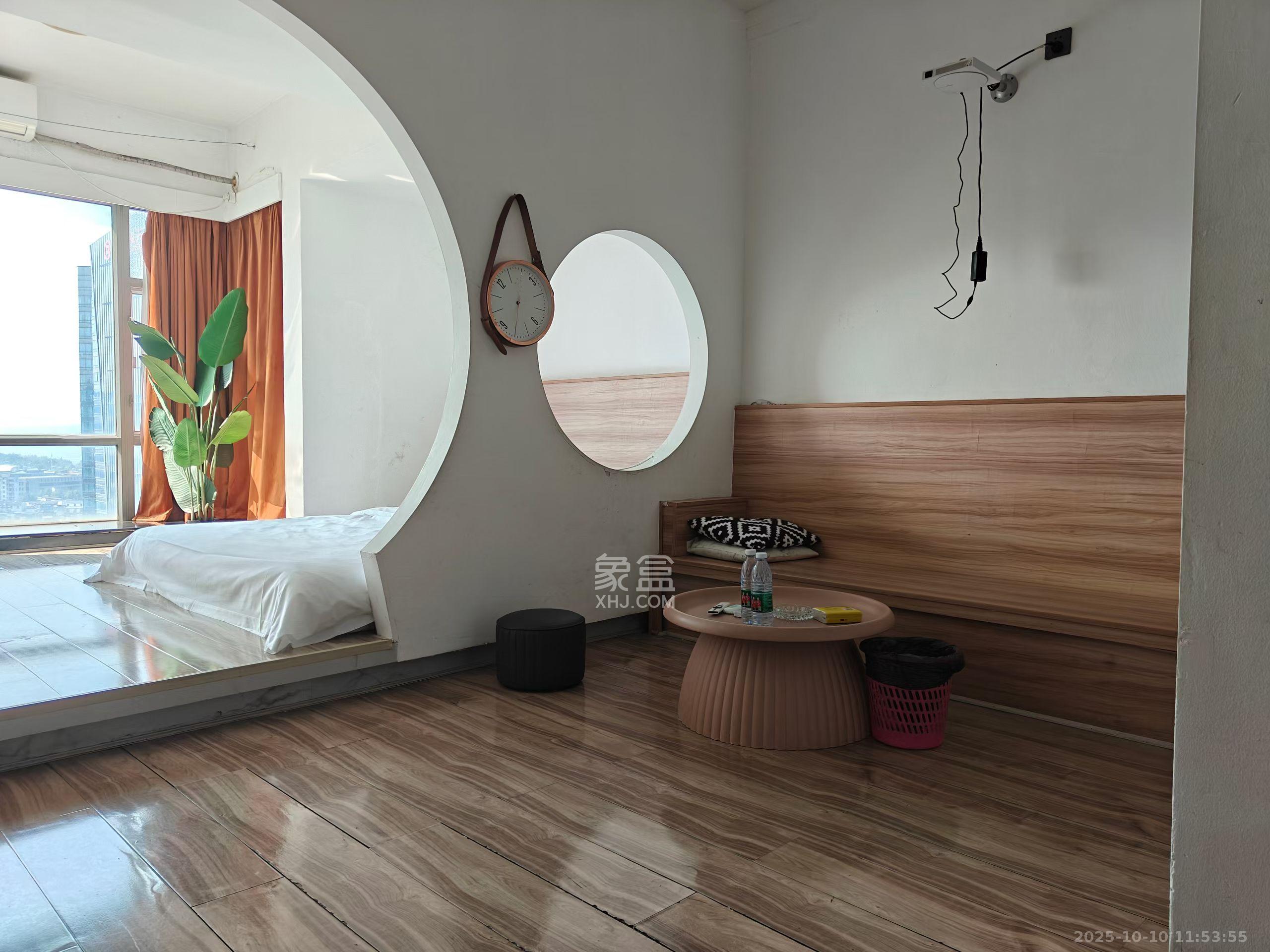 BOBO国际  1室1厅1卫    2100.0元/月 BOBO国际  1室1厅1卫    2100.0元/月室内图