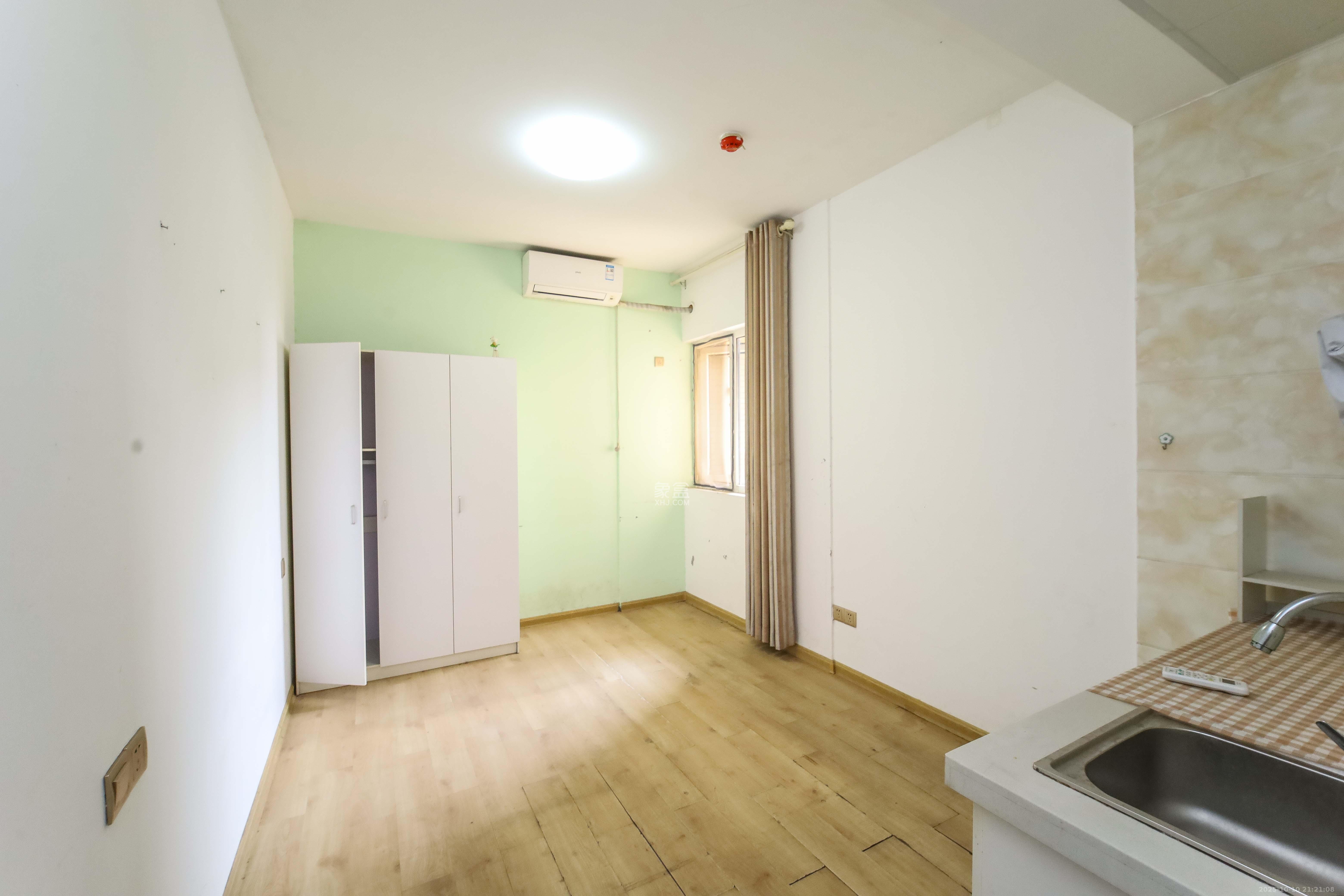 金地格林公馆  3室2厅1卫    78.0万 金地格林公馆  3室2厅1卫    78.0万卧室