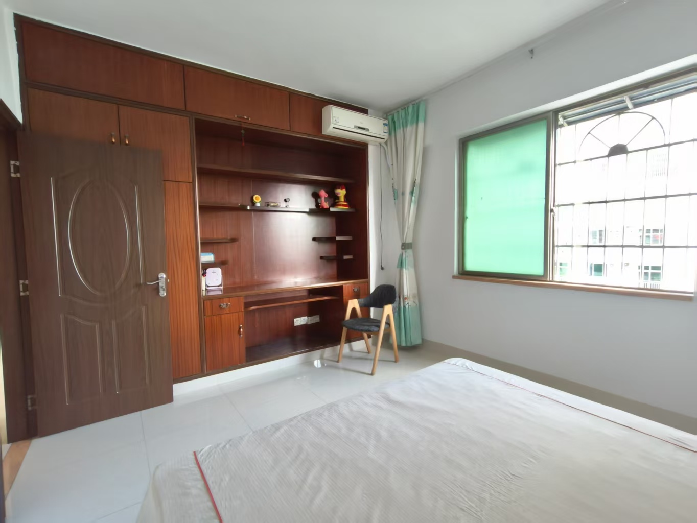 华贸大厦(华贸花苑) 3室2厅2卫 2600.0元/月 华贸大厦(华贸花苑) 3室2厅2卫 2600.0元/月室内图