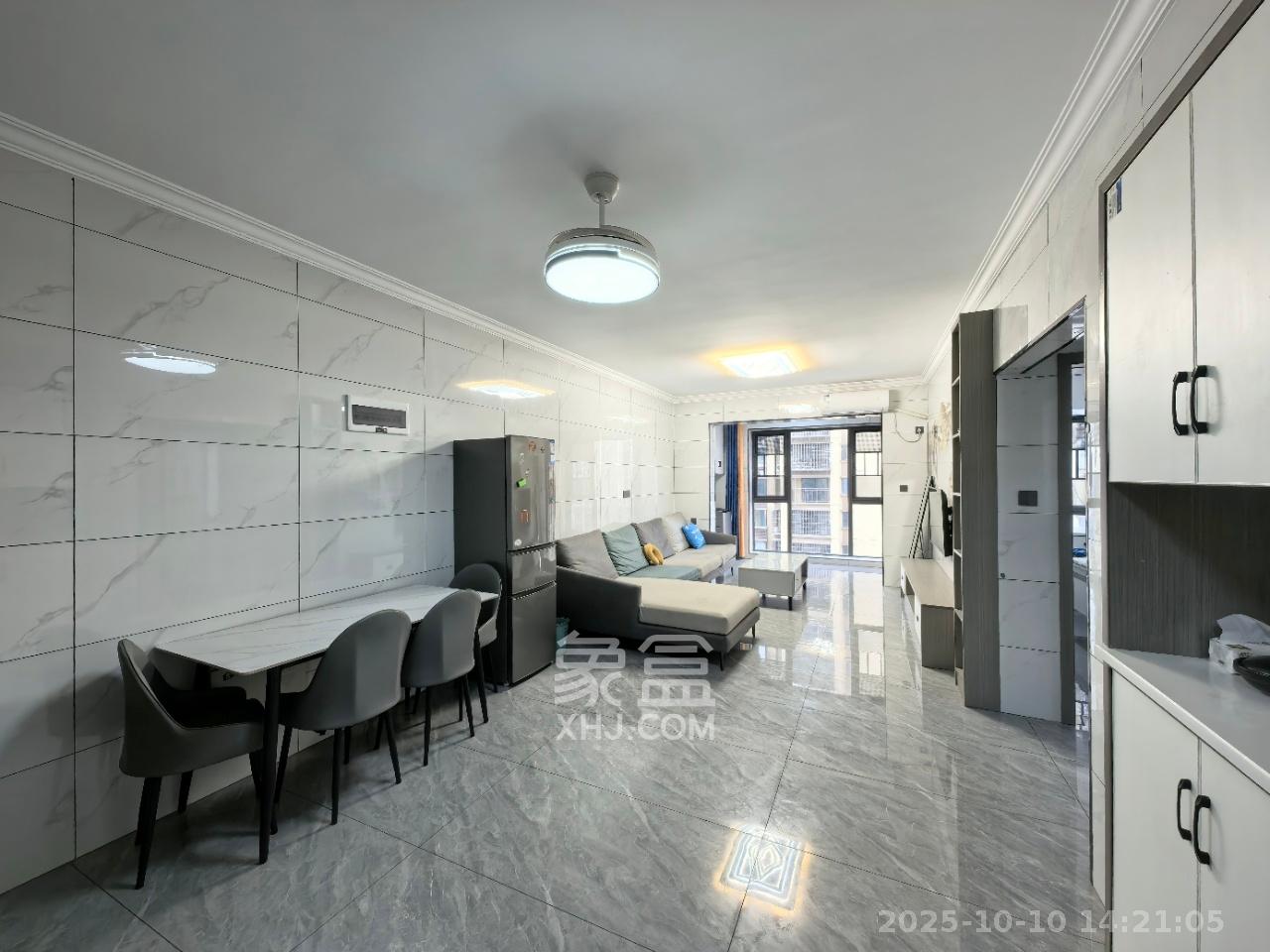 和润园三期  2室2厅1卫    2400.0元/月室内图