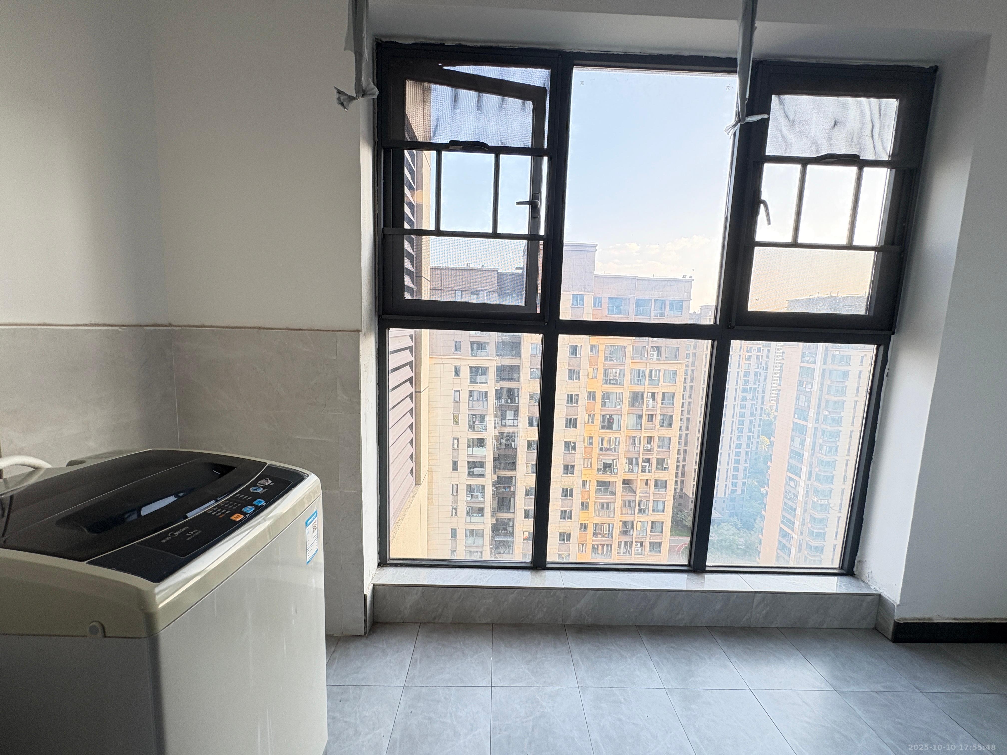 湘熙水郡（观澜海赋家园）  3室2厅2卫    2300.0元/月室内图