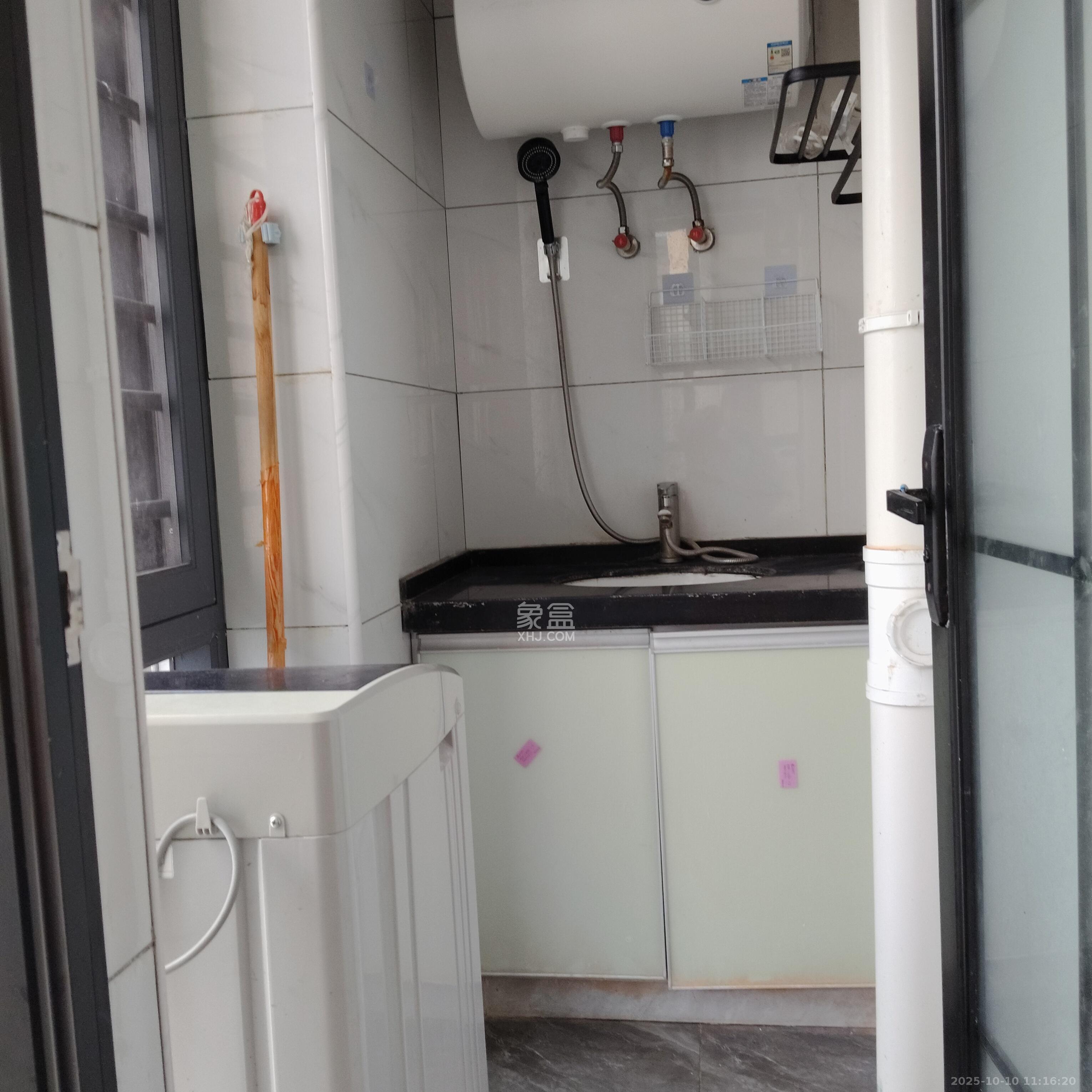 和润园三期 1室0厅1卫 800.0元/月 和润园三期 1室0厅1卫 800.0元/月室内图