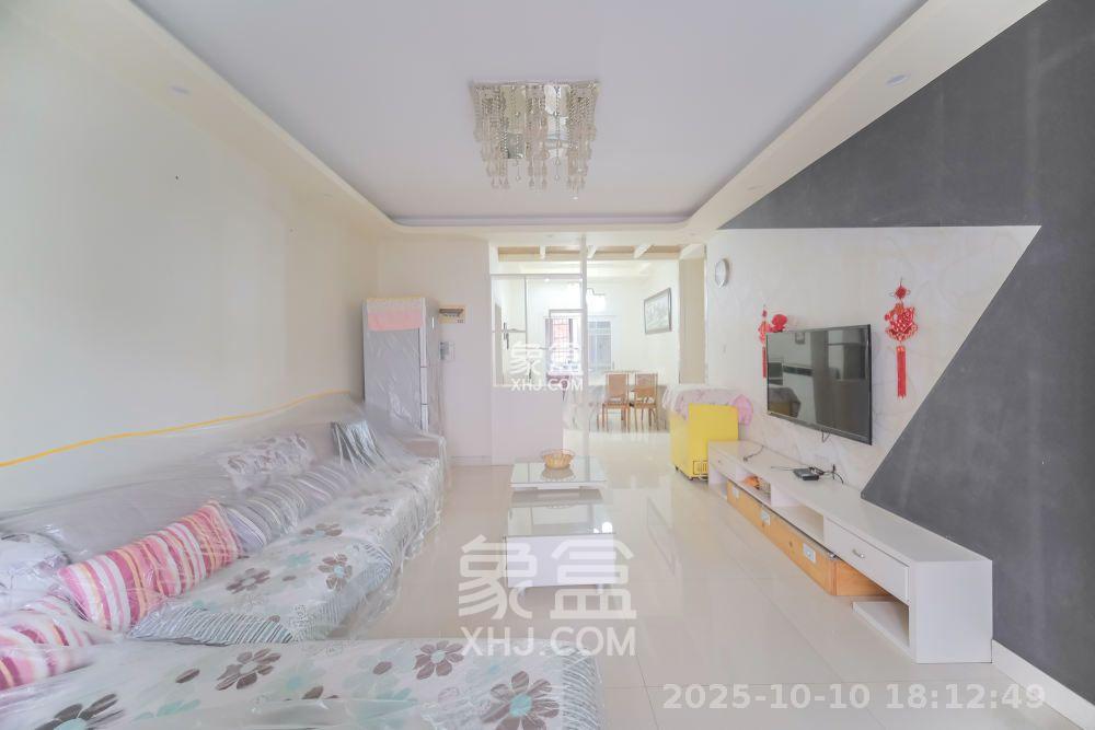 山水湾 3室2厅1卫 2200.0元/月 山水湾 3室2厅1卫 2200.0元/月室内图