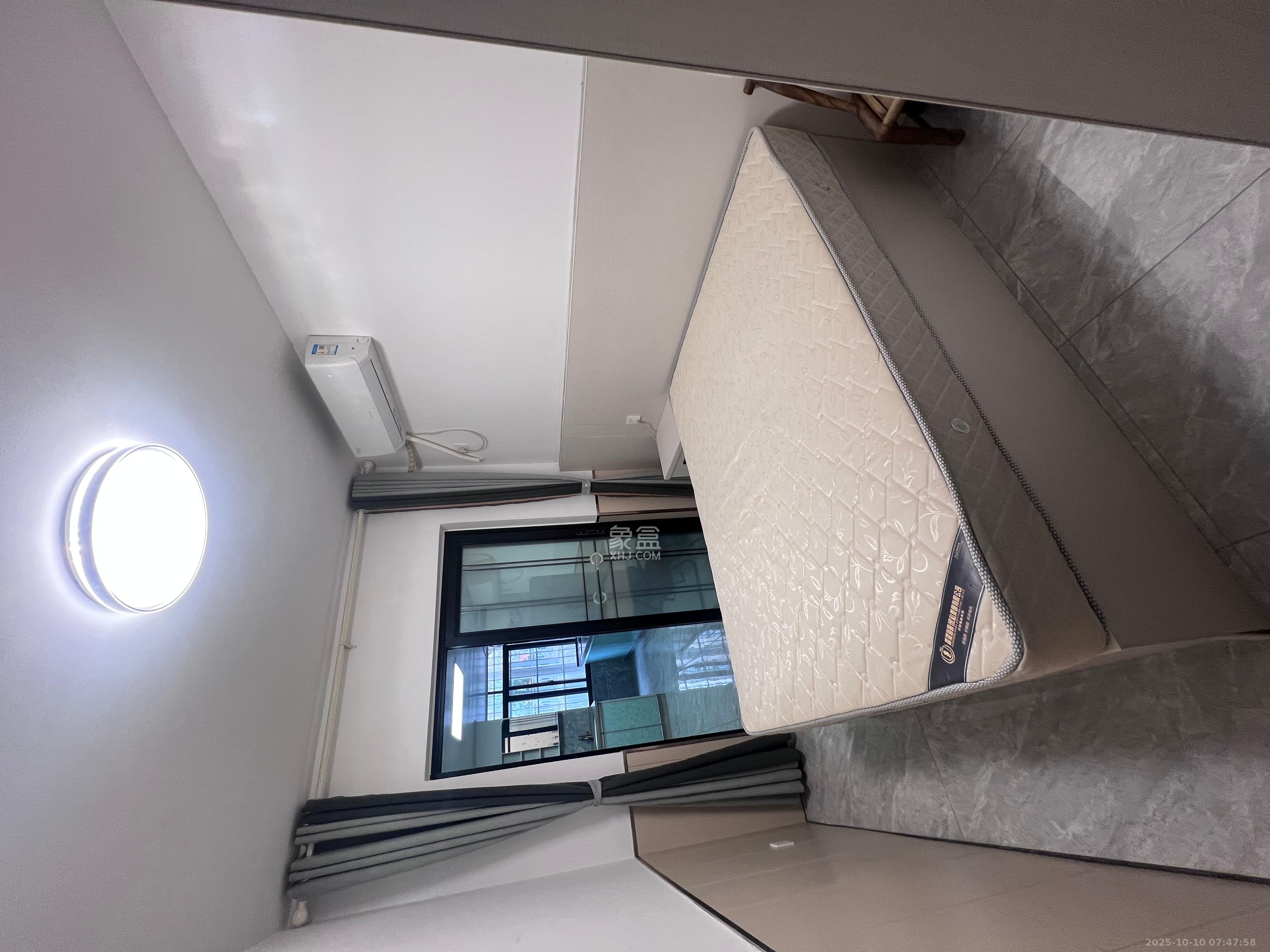 府后路小区  1室1厅1卫    1500.0元/月 府后路小区  1室1厅1卫    1500.0元/月室内图