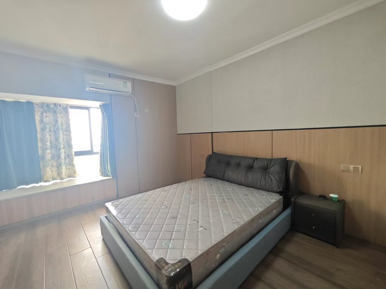 M国际  2室2厅1卫    1600.0元/月室内图