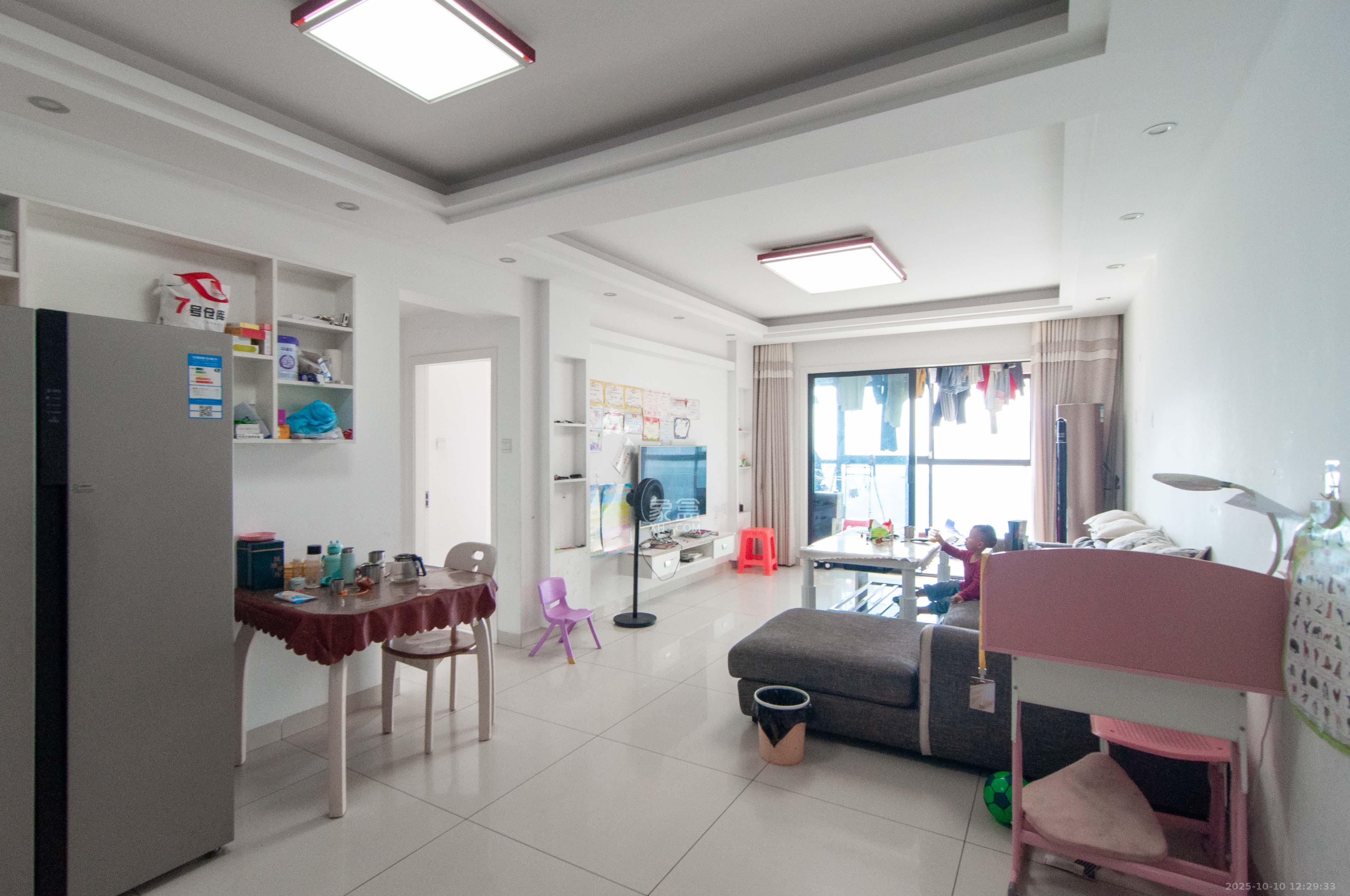 达美D6区  2室1厅1卫    90.0万 达美D6区  2室1厅1卫    90.0万客厅