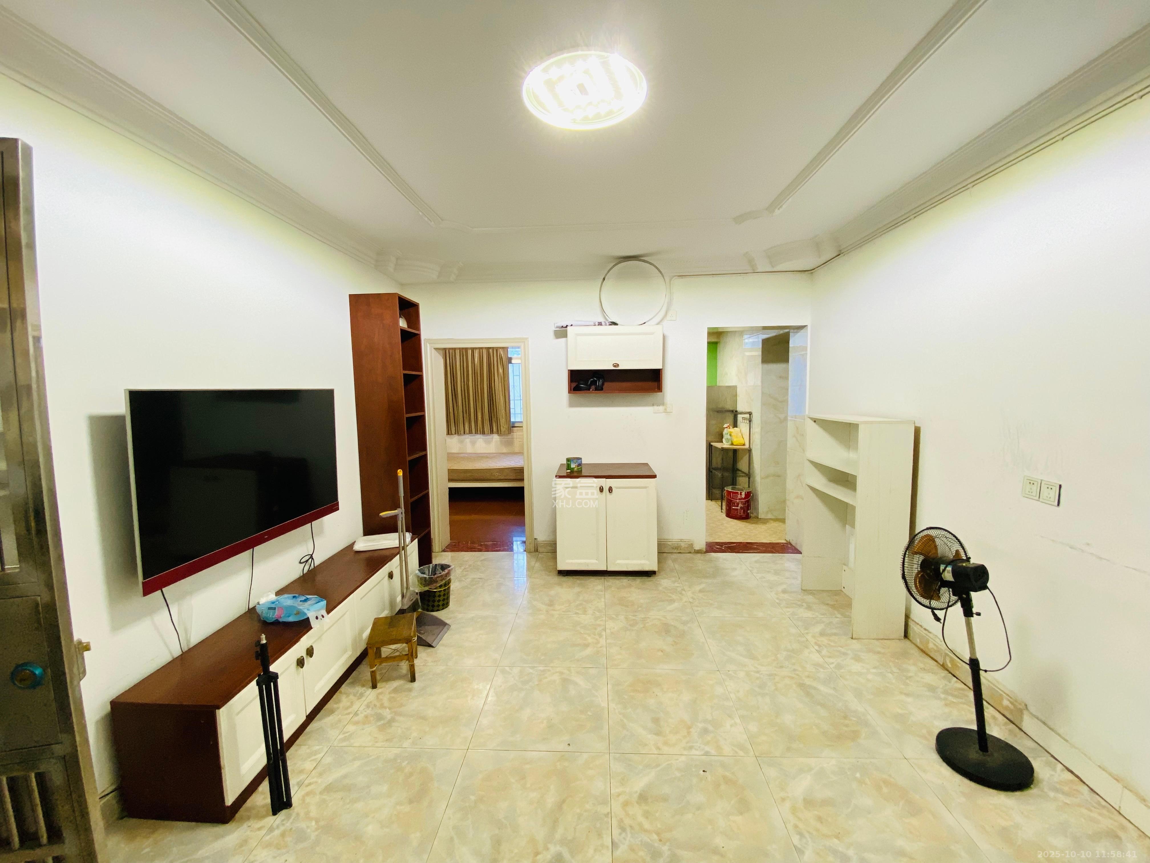 楚湘街二条巷散盘 2室1厅1卫 2100.0元/月 楚湘街二条巷散盘 2室1厅1卫 2100.0元/月室内图