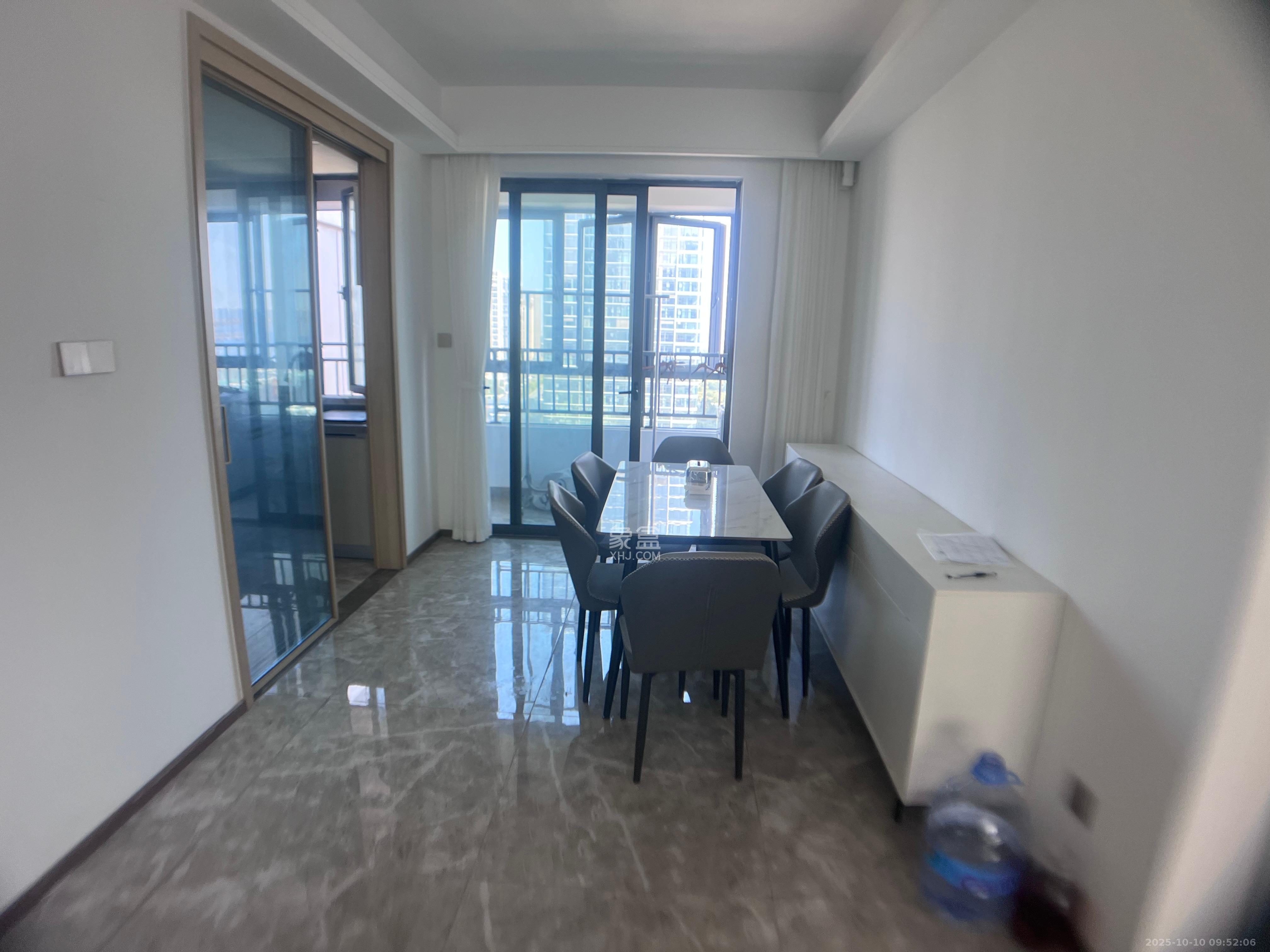 复地滨江金融中心 1室0厅0卫 4500.0元/月 复地滨江金融中心 1室0厅0卫 4500.0元/月室内图