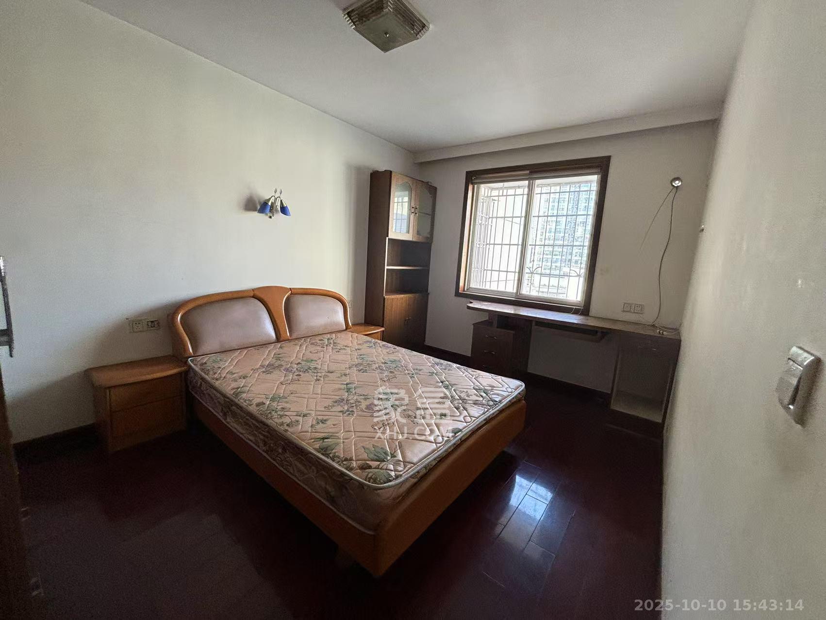 富绿新村  2室2厅1卫    1700.0元/月 富绿新村  2室2厅1卫    1700.0元/月室内图