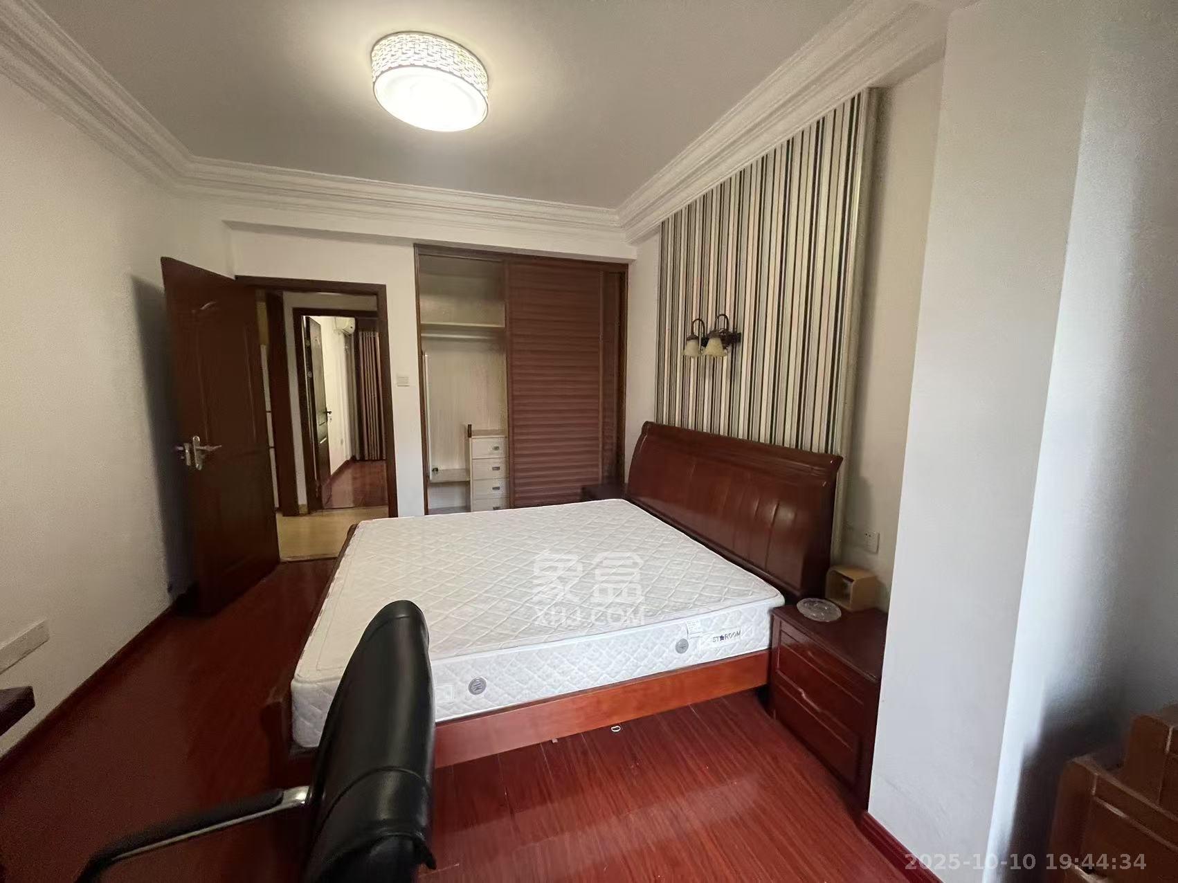 湘域城邦（湘域国际中心）  2室1厅1卫    3200.0元/月室内图