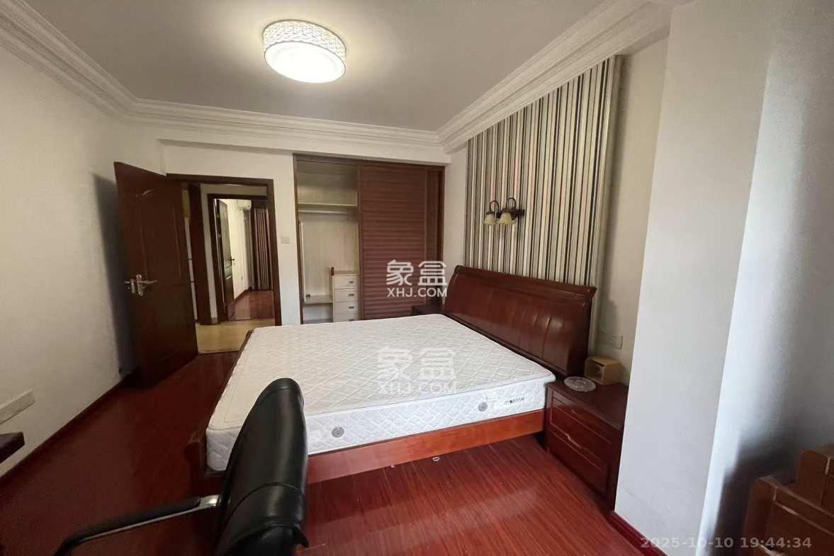 湘域城邦(湘域国际中心) 2室1厅1卫 3200.0元/月 湘域城邦(湘域国际中心) 2室1厅1卫 3200.0元/月室内图