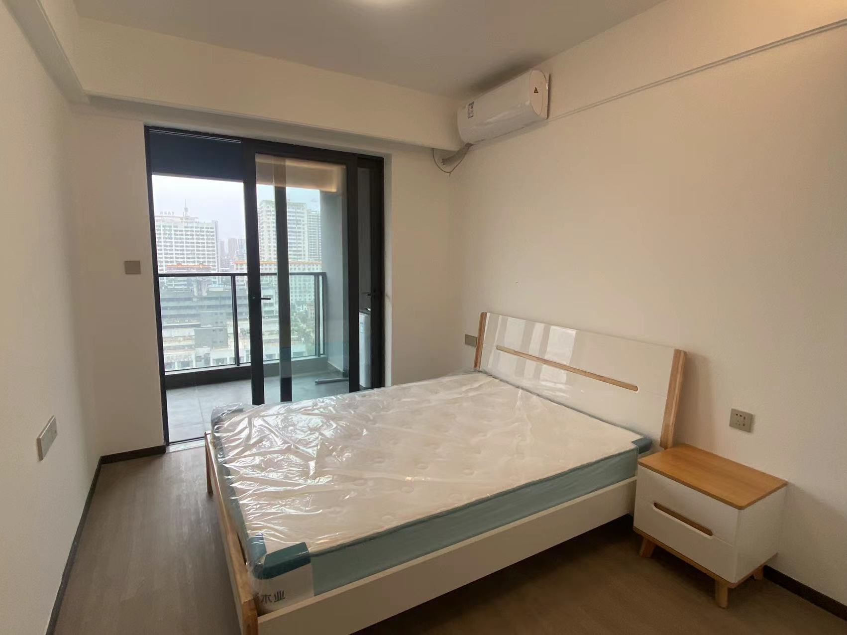 招商雍华府  3室2厅2卫    5000.0元/月 招商雍华府  3室2厅2卫    5000.0元/月室内图