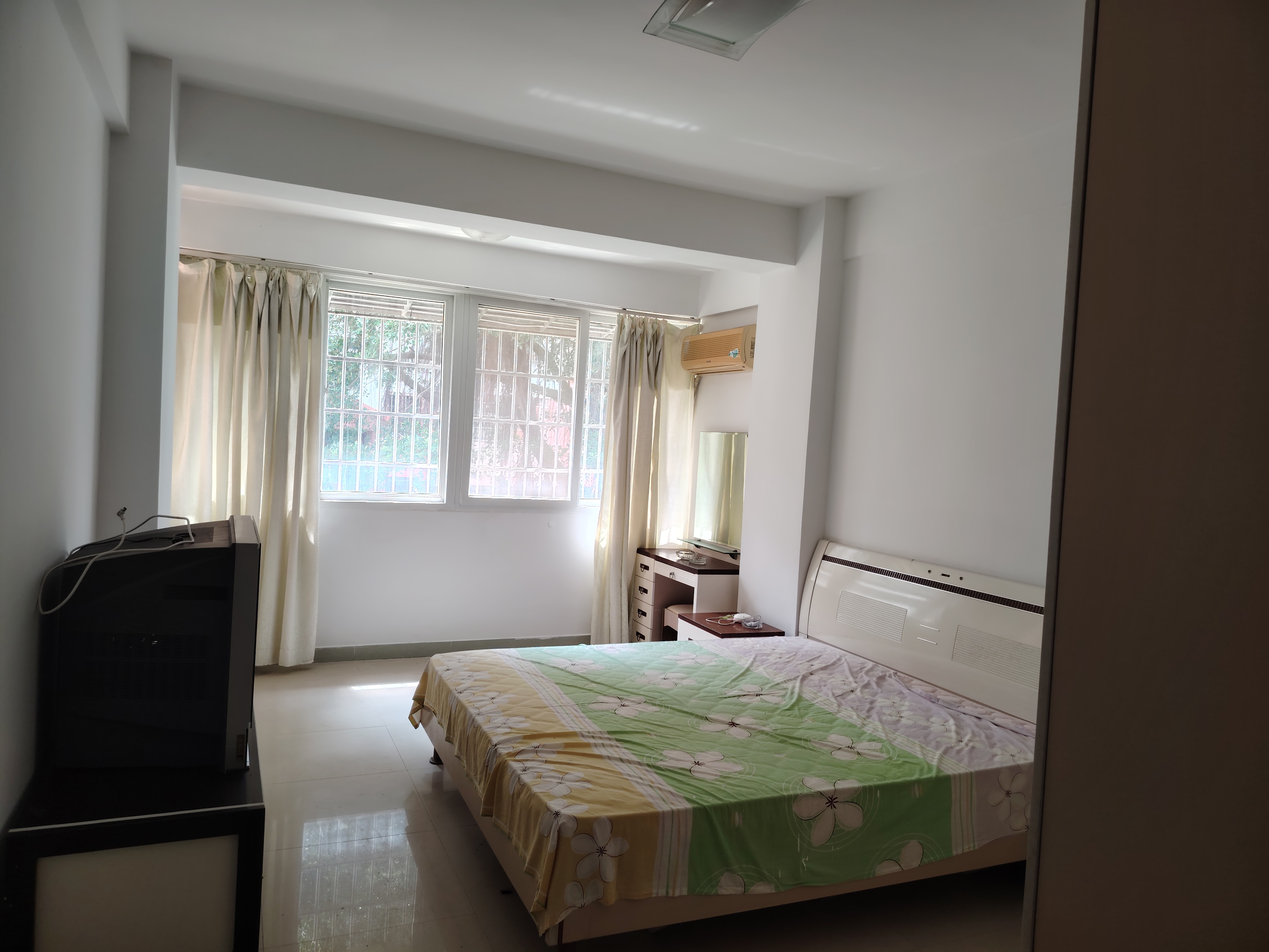 顺发新村 6室4厅3卫 5000.0元/月 顺发新村 6室4厅3卫 5000.0元/月室内图