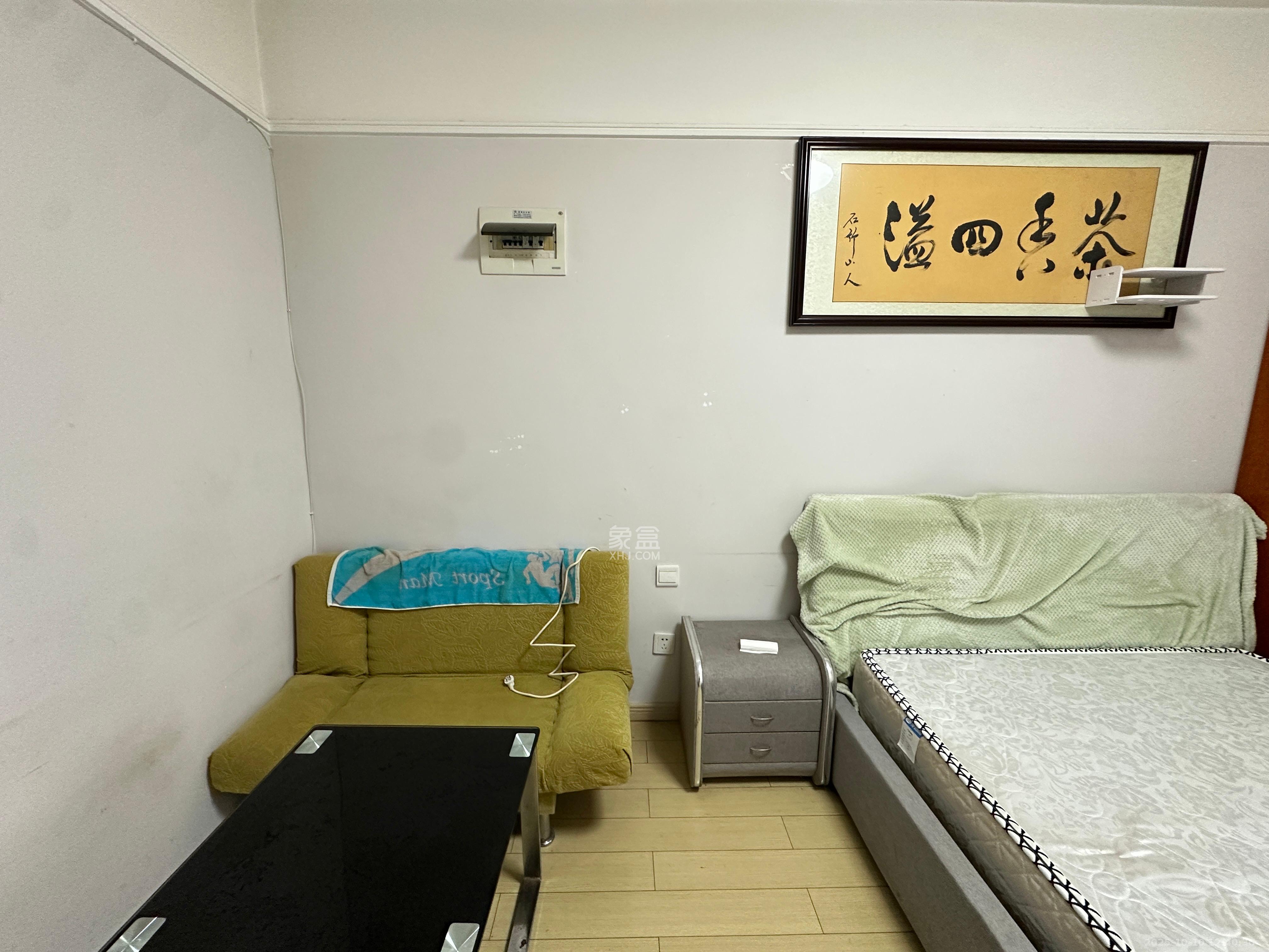 万科城  1室1厅1卫    1400.0元/月室内图