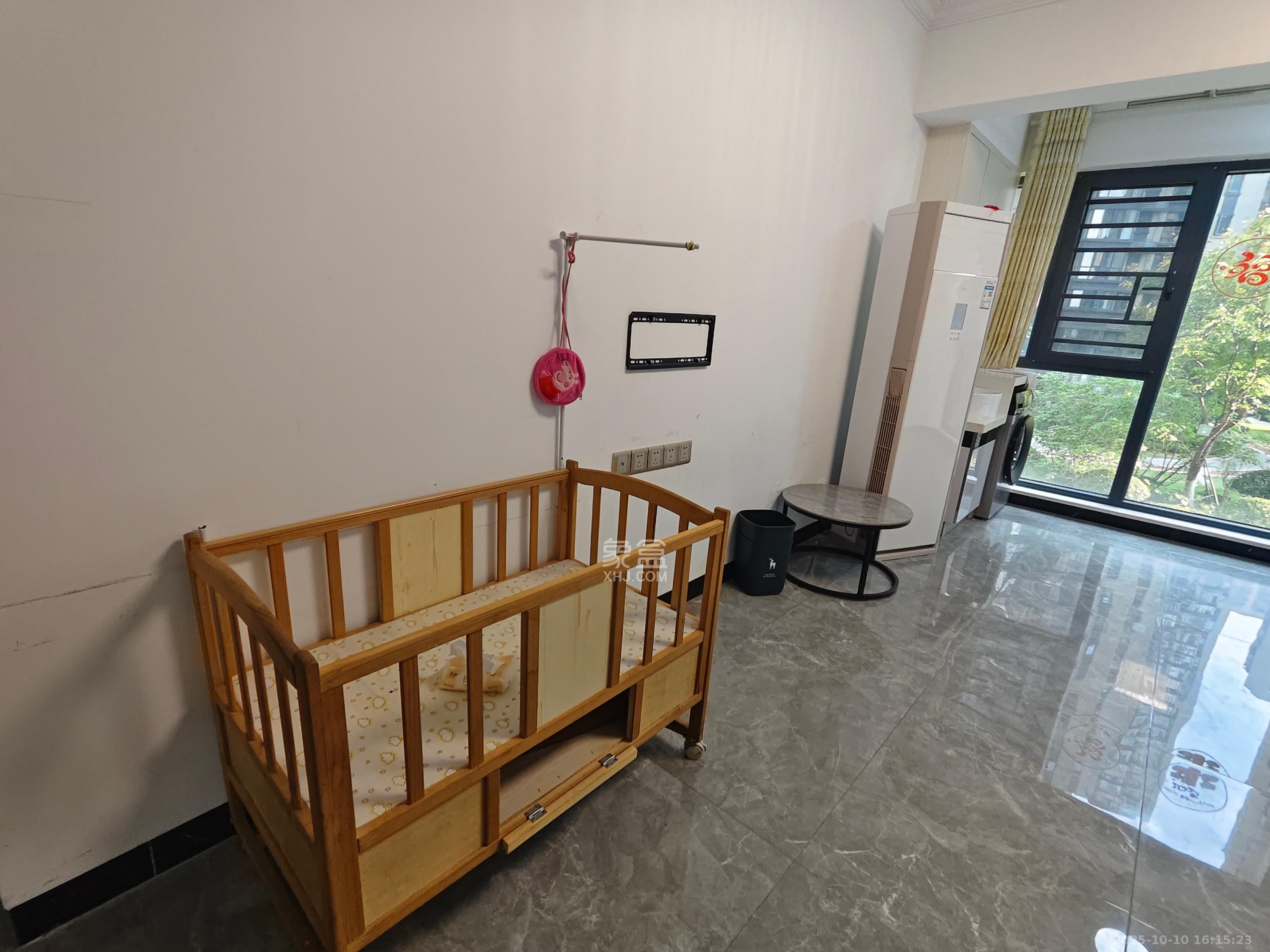 中建悦和城  4室2厅2卫    2800.0元/月室内图