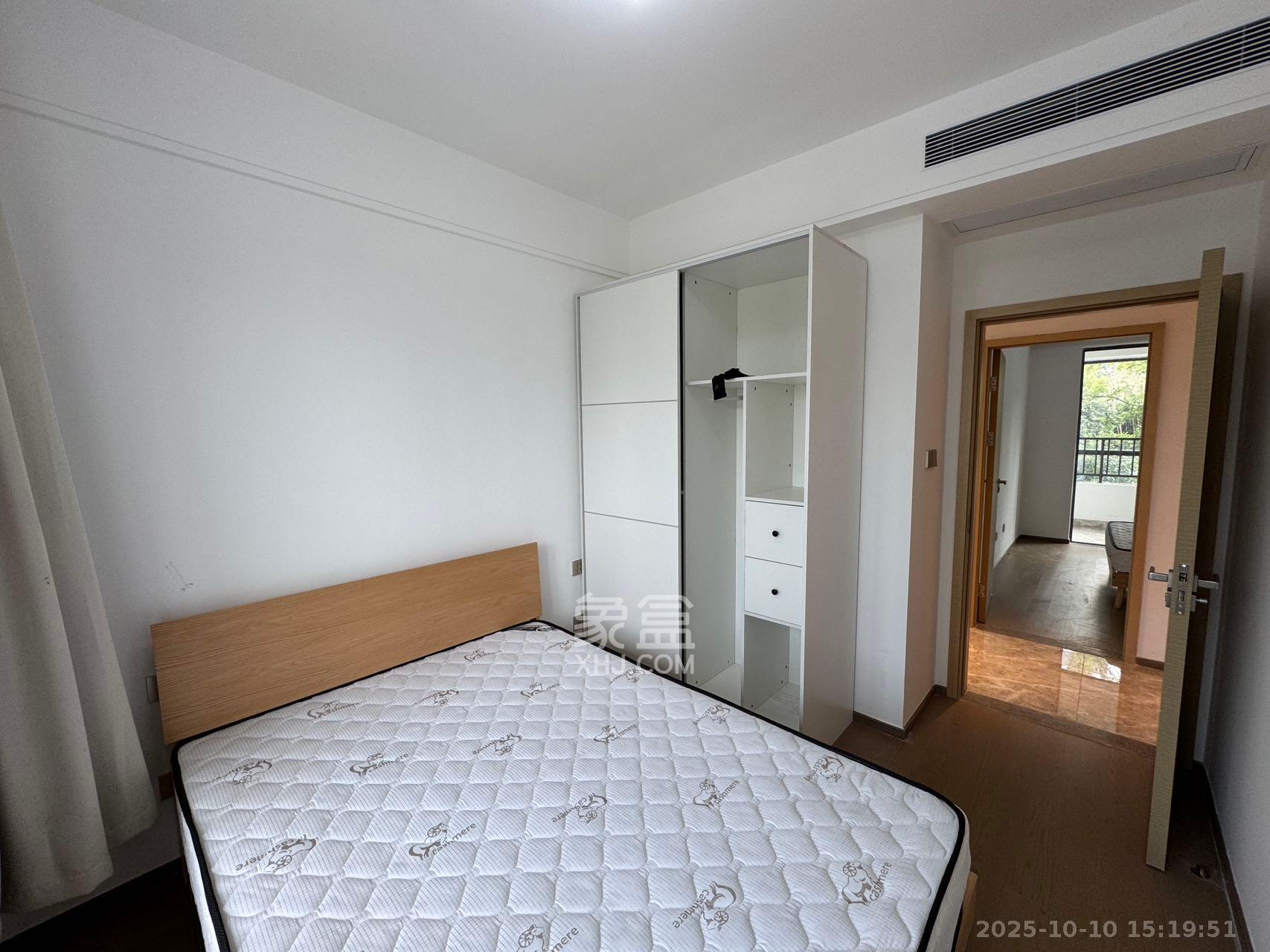 复地滨江金融中心 4室2厅2卫 5000.0元/月 复地滨江金融中心 4室2厅2卫 5000.0元/月室内图