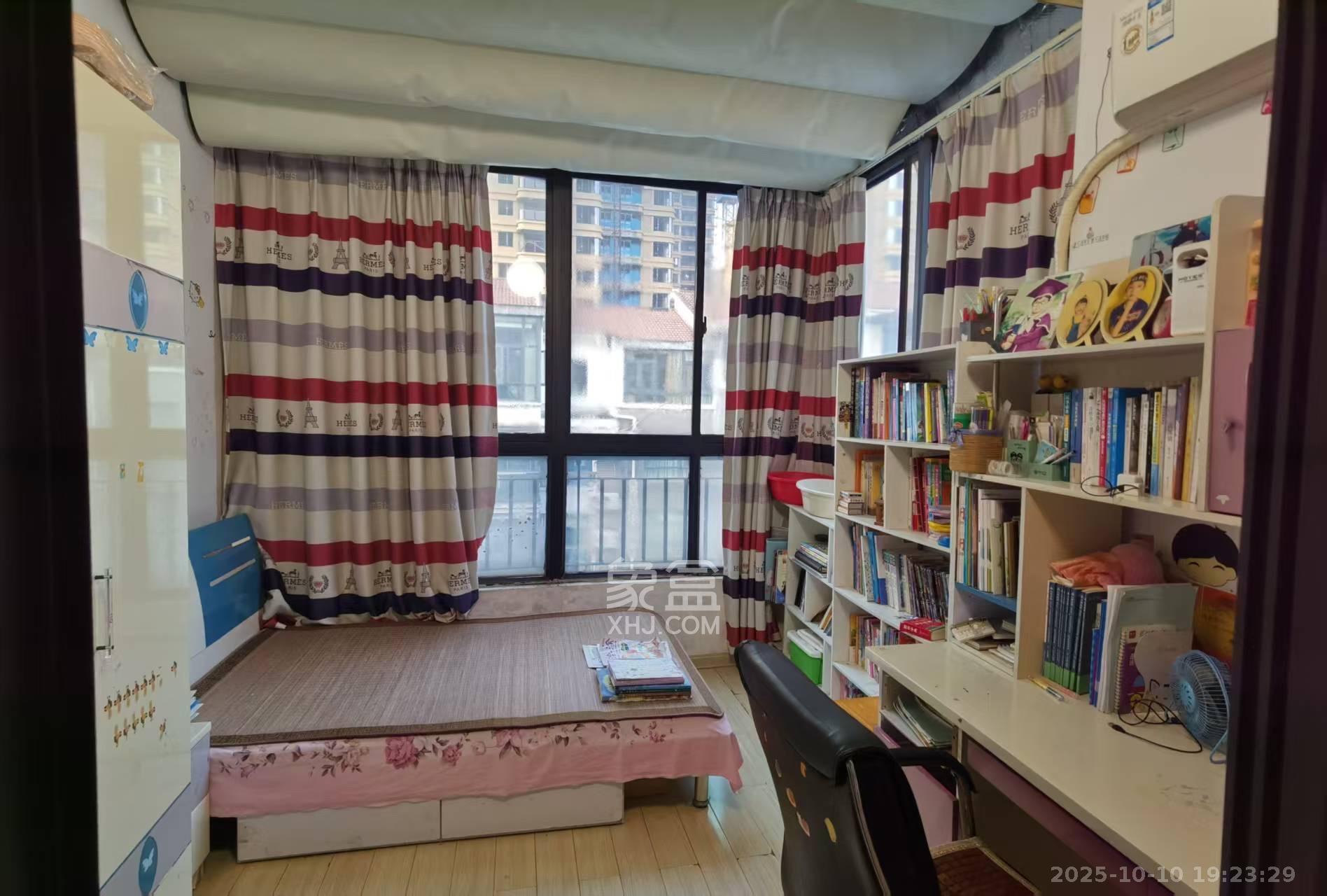 美林水郡 3室2厅2卫 2200.0元/月 美林水郡 3室2厅2卫 2200.0元/月室内图