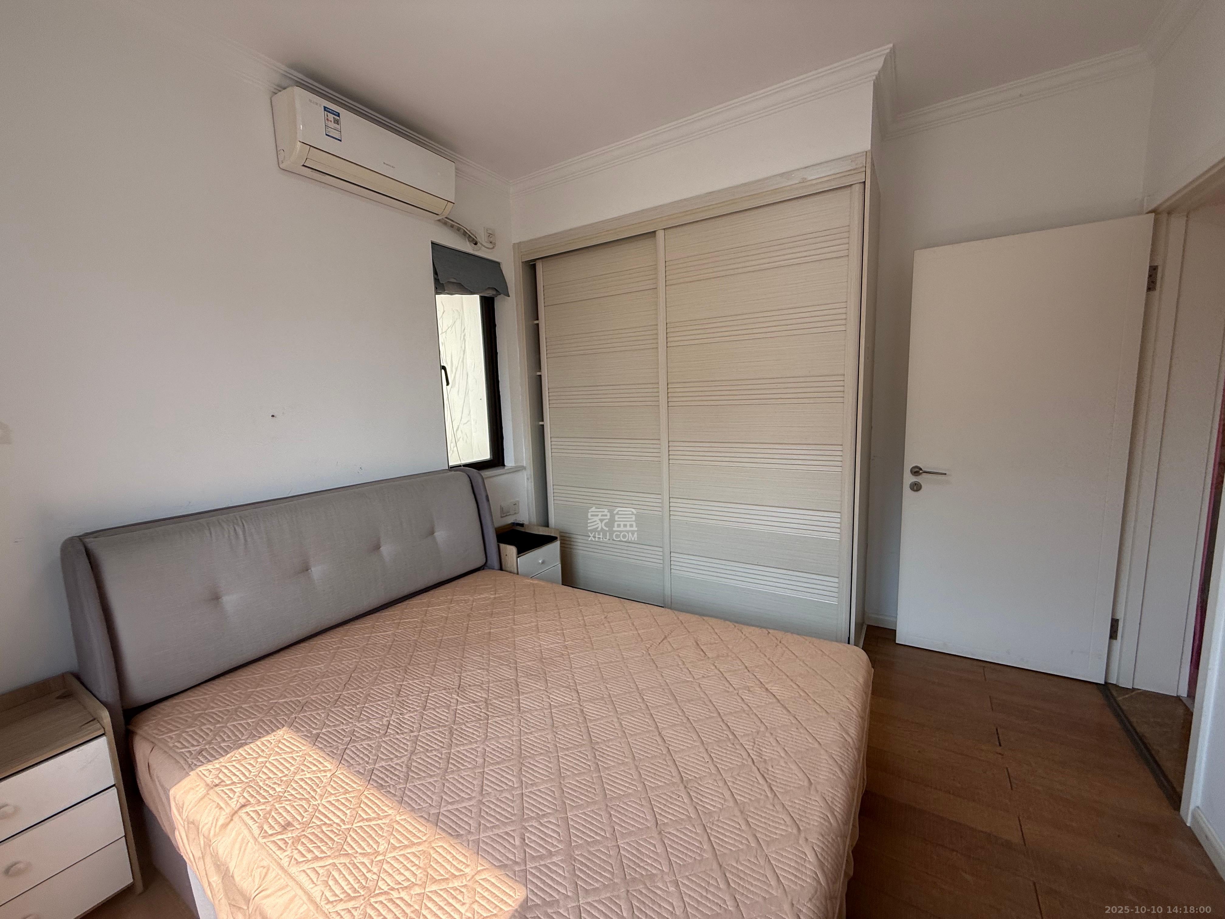 保利西海岸B区  3室2厅1卫    3300.0元/月 保利西海岸B区  3室2厅1卫    3300.0元/月室内图