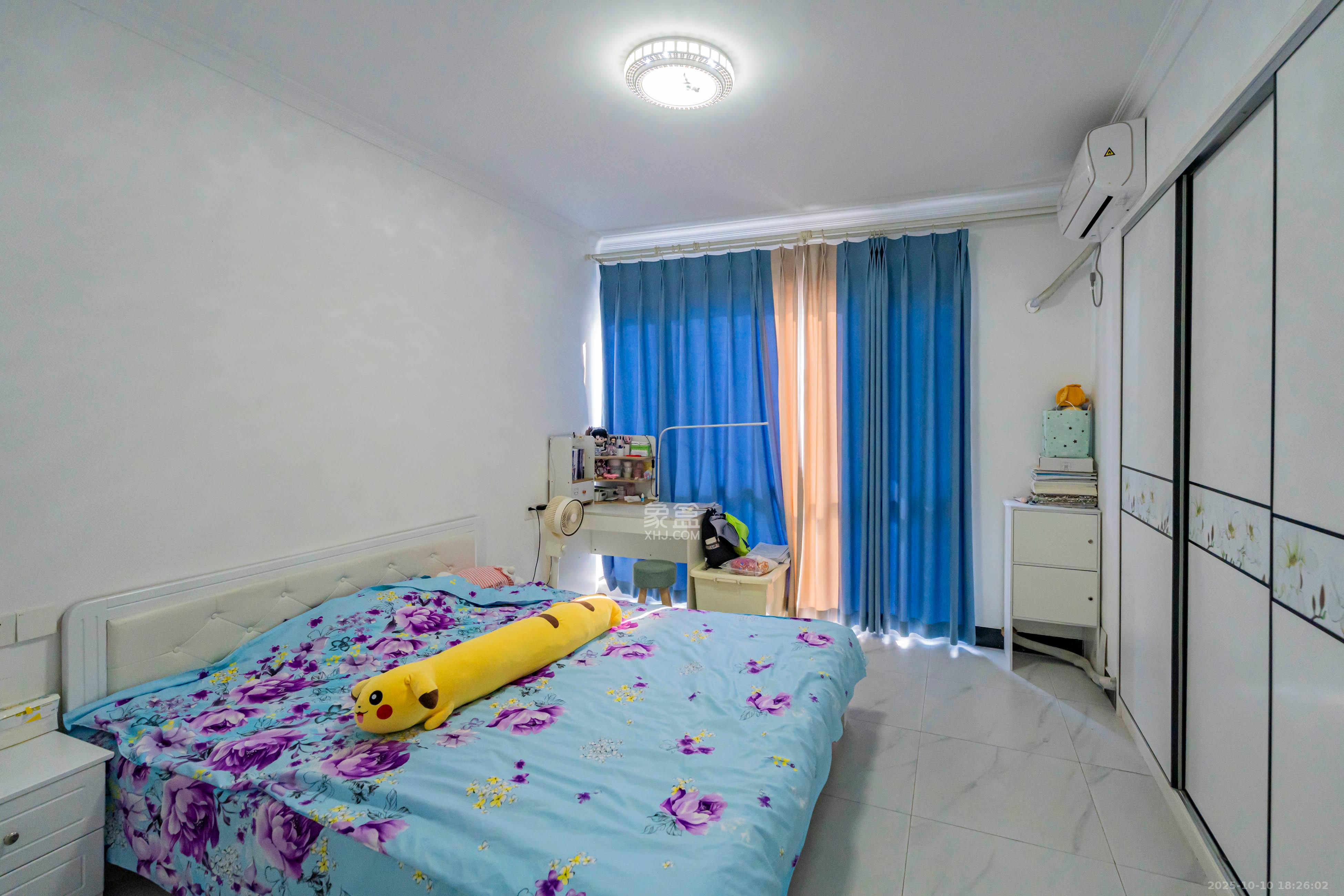 海洋半岛（月珑湾）  3室2厅1卫    100.0万卧室